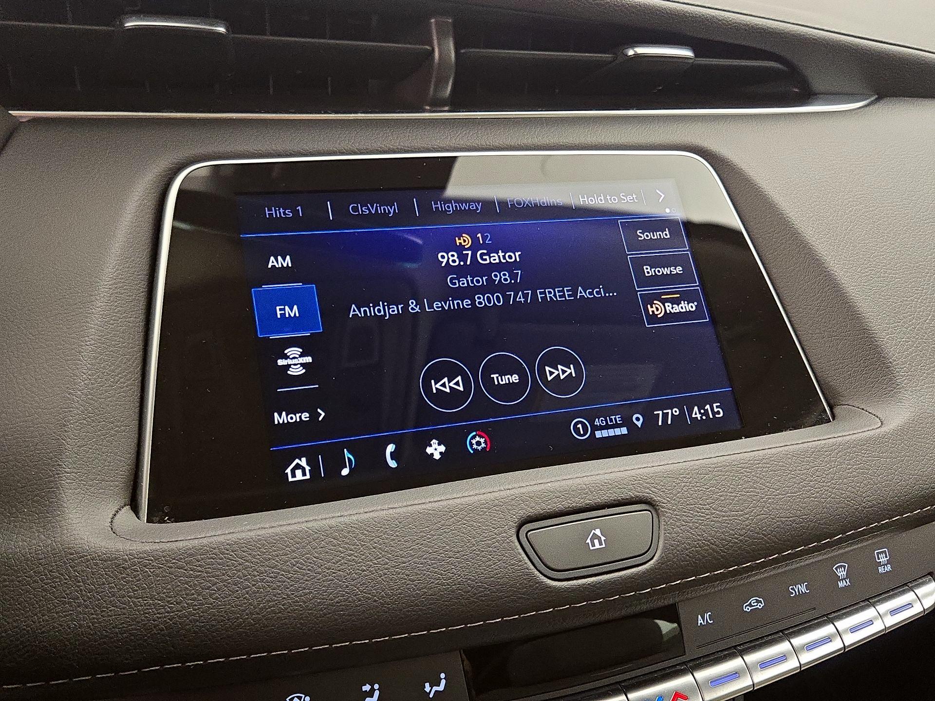Thumbnail: 2023 Cadillac XT4 - 15