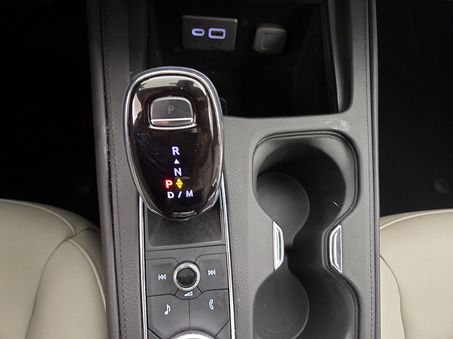 Thumbnail: 2023 Cadillac XT4 - 17
