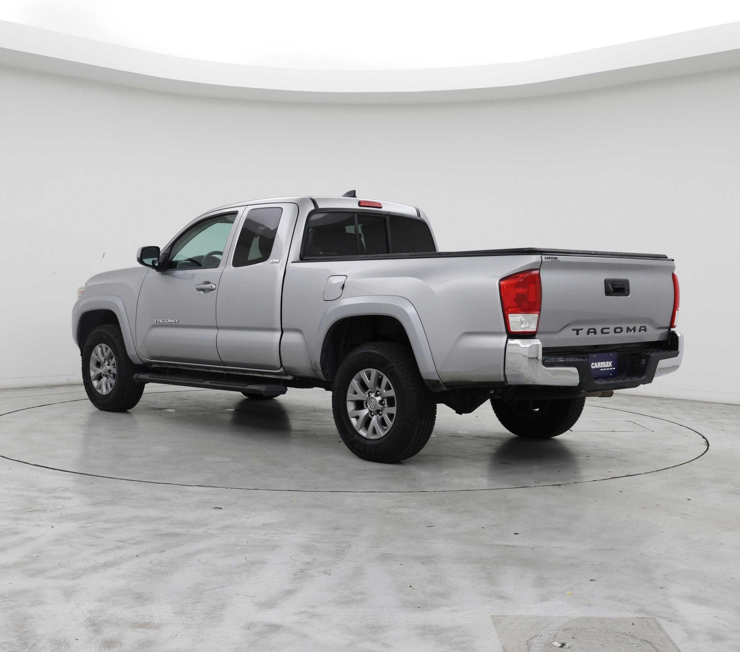 Thumbnail: 2017 Toyota Tacoma - 2
