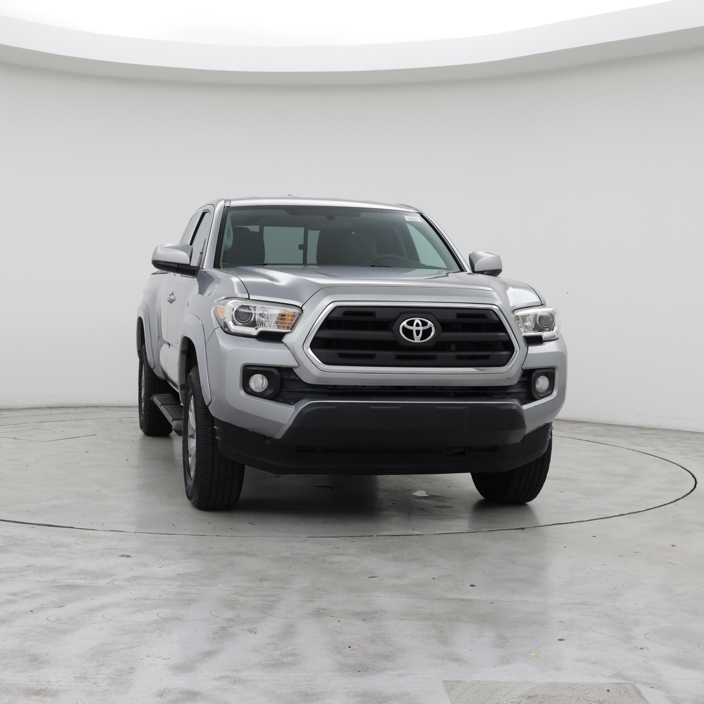 Thumbnail: 2017 Toyota Tacoma - 5