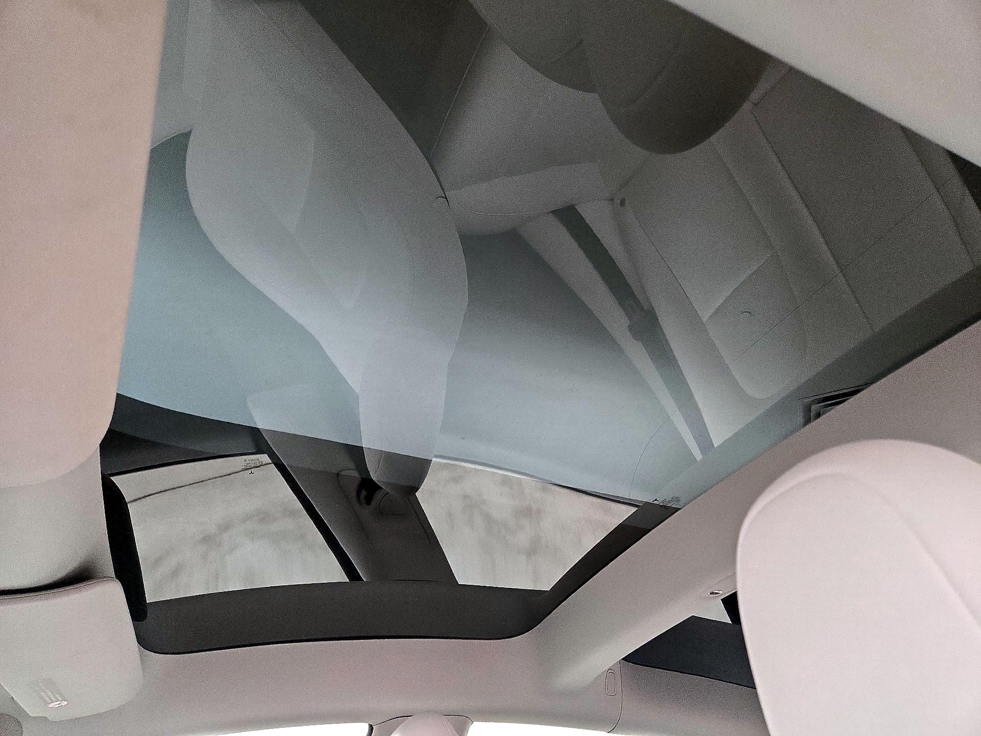 Thumbnail: 2023 Tesla Model 3 - 19