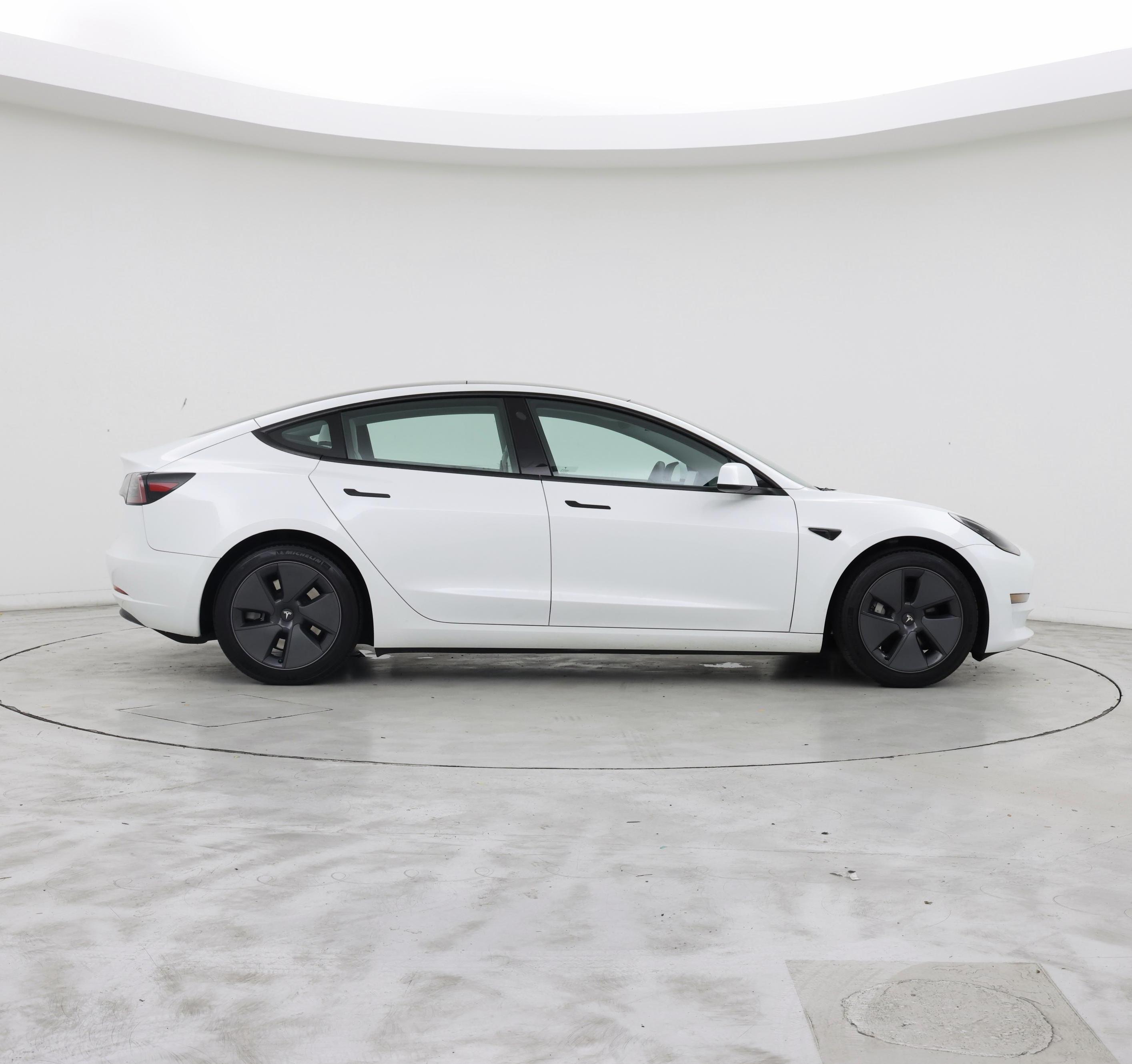 Thumbnail: 2023 Tesla Model 3 - 7