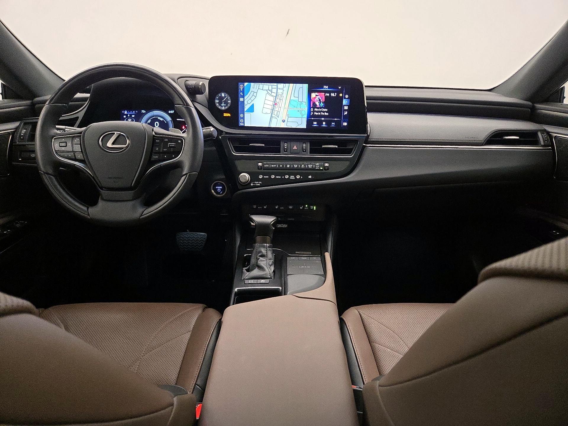 Thumbnail: 2022 Lexus ES - 9