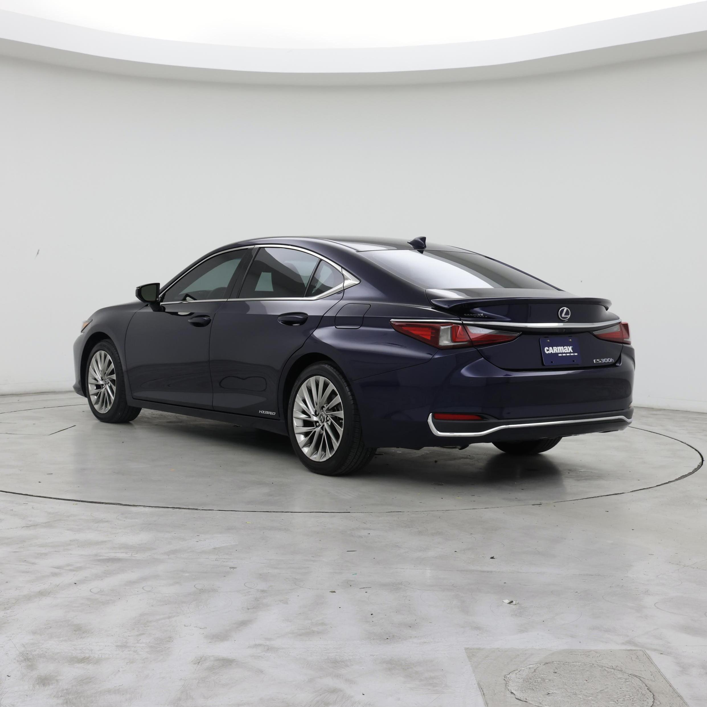 Thumbnail: 2022 Lexus ES - 2