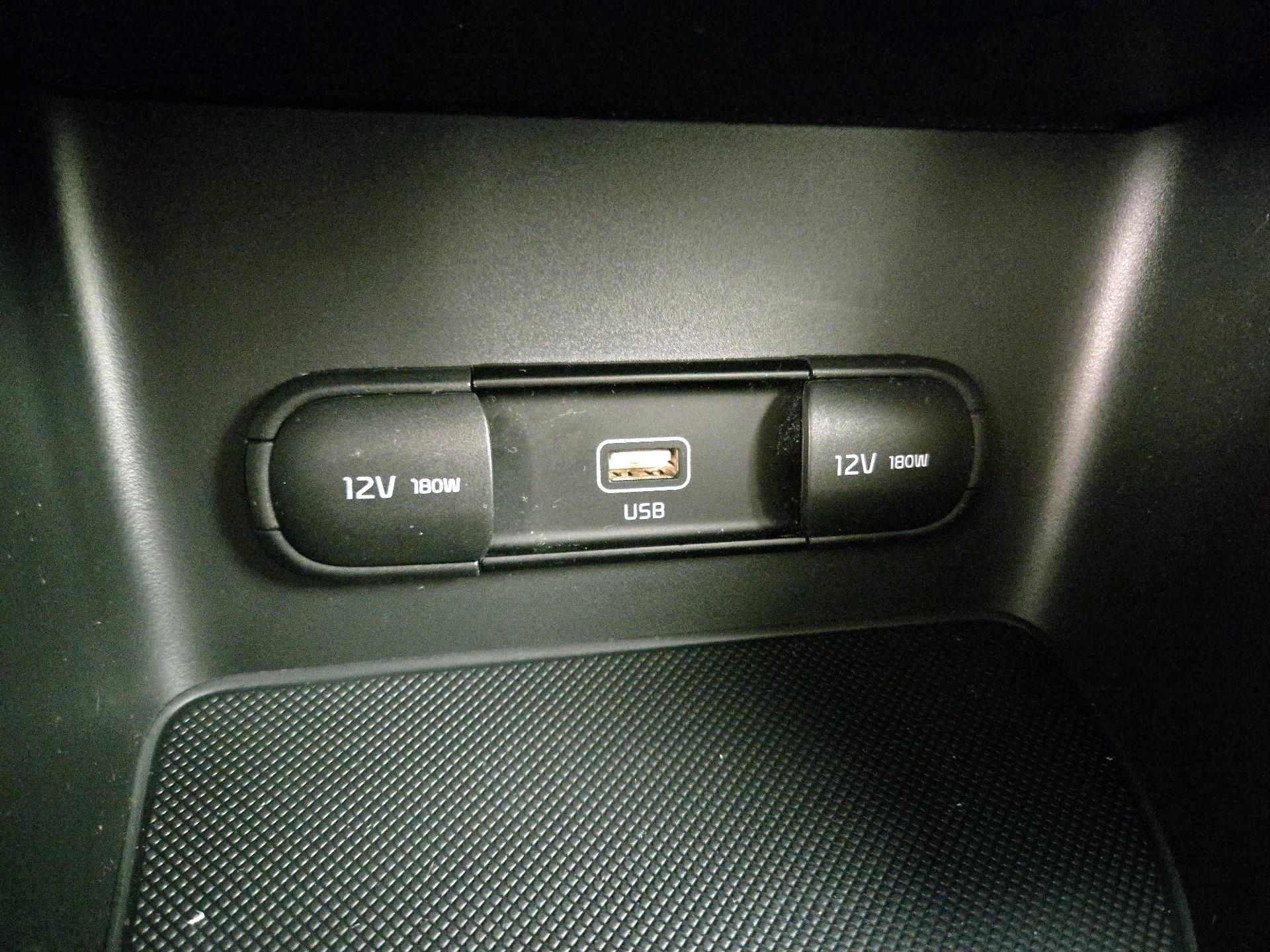 Thumbnail: 2020 Kia Sportage - 18