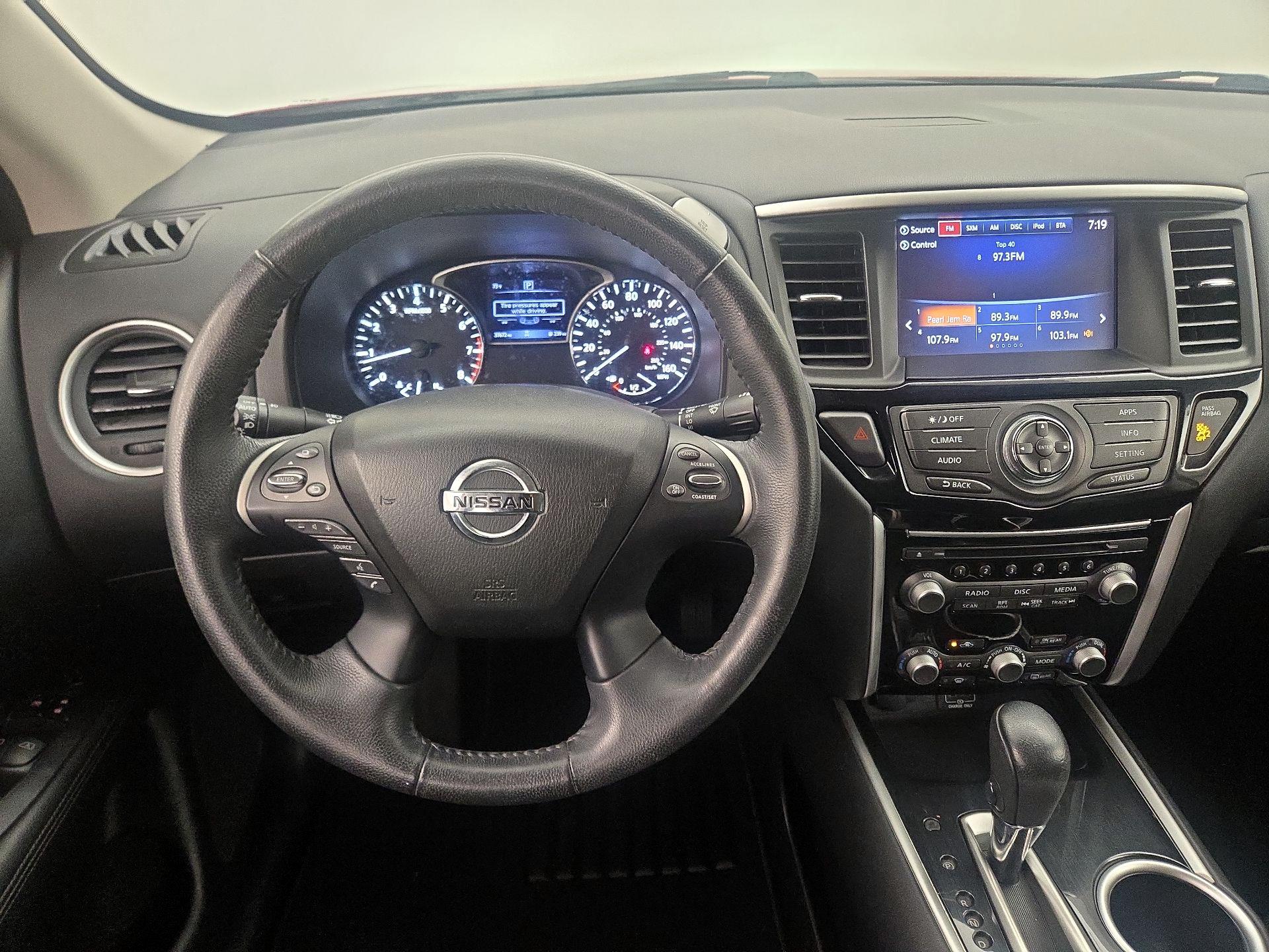 Thumbnail: 2018 Nissan Pathfinder - 10