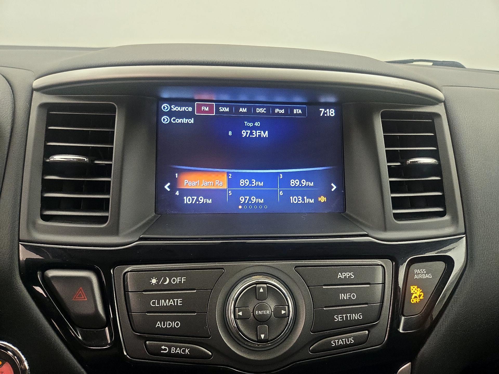 Thumbnail: 2018 Nissan Pathfinder - 15