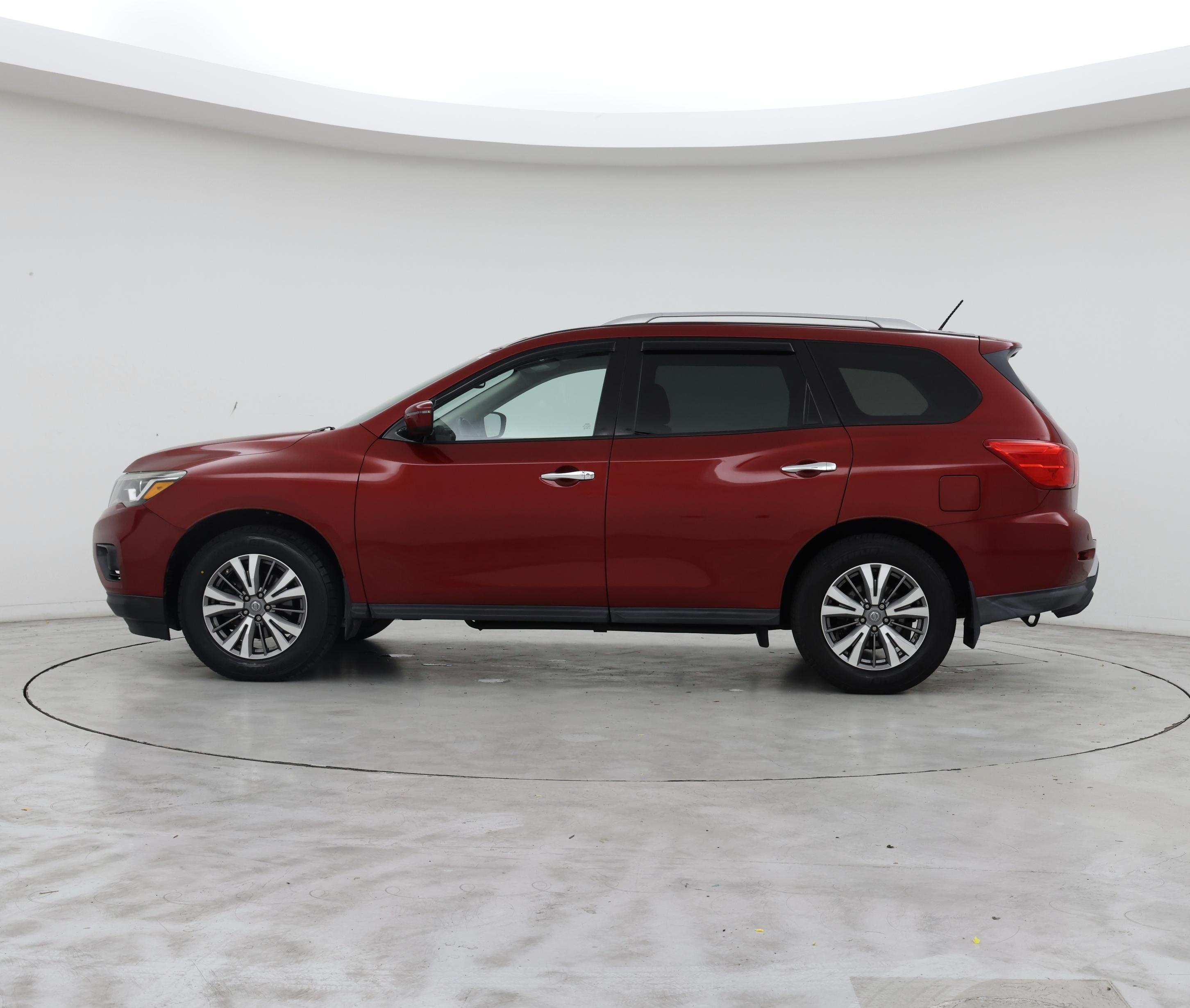 Thumbnail: 2018 Nissan Pathfinder - 3