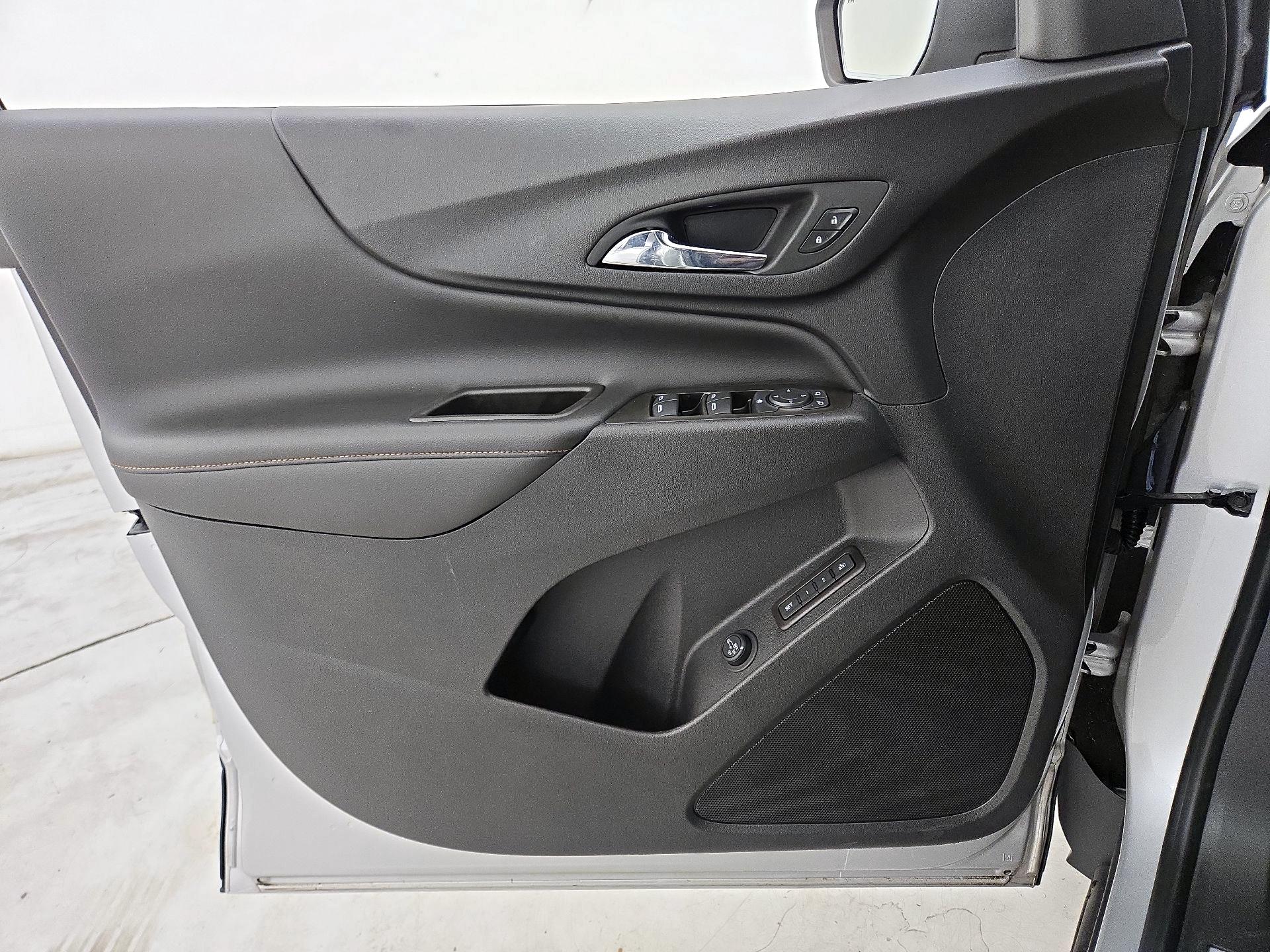 Thumbnail: 2021 Chevrolet Equinox - 12