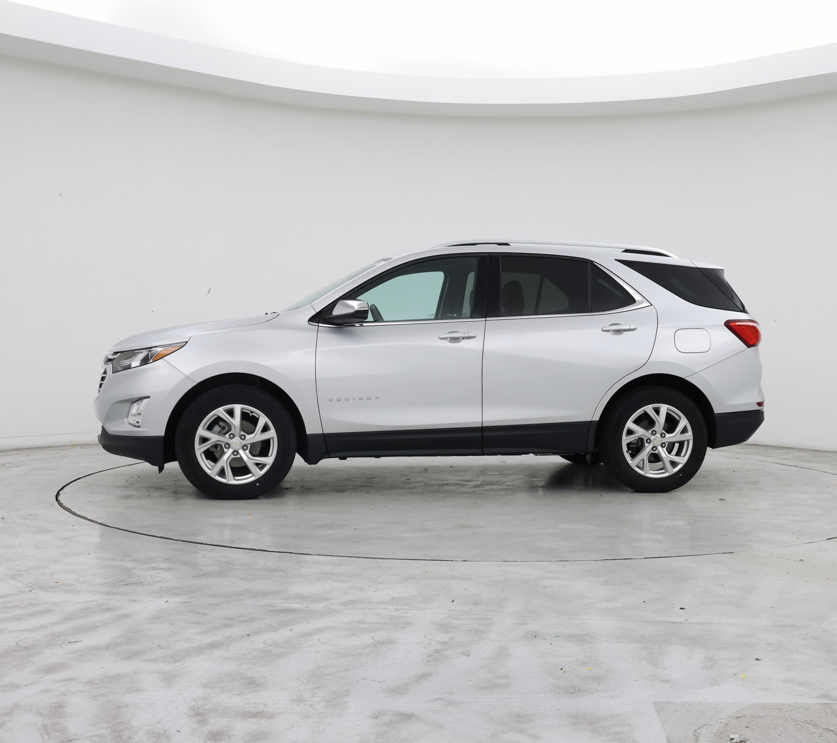 Thumbnail: 2021 Chevrolet Equinox - 3