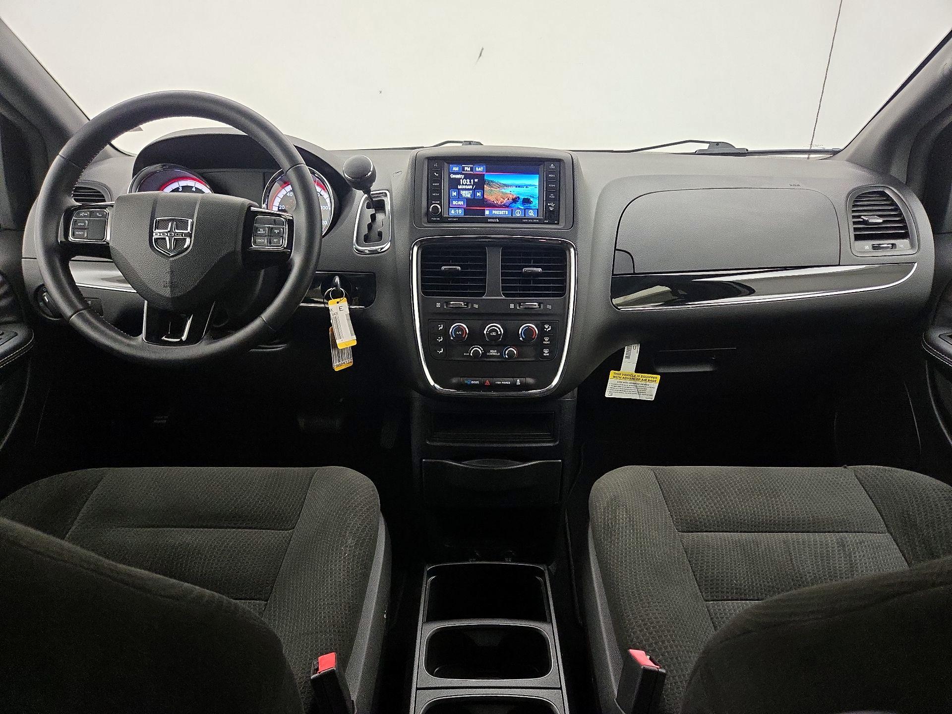 Thumbnail: 2015 Dodge Grand Caravan - 9