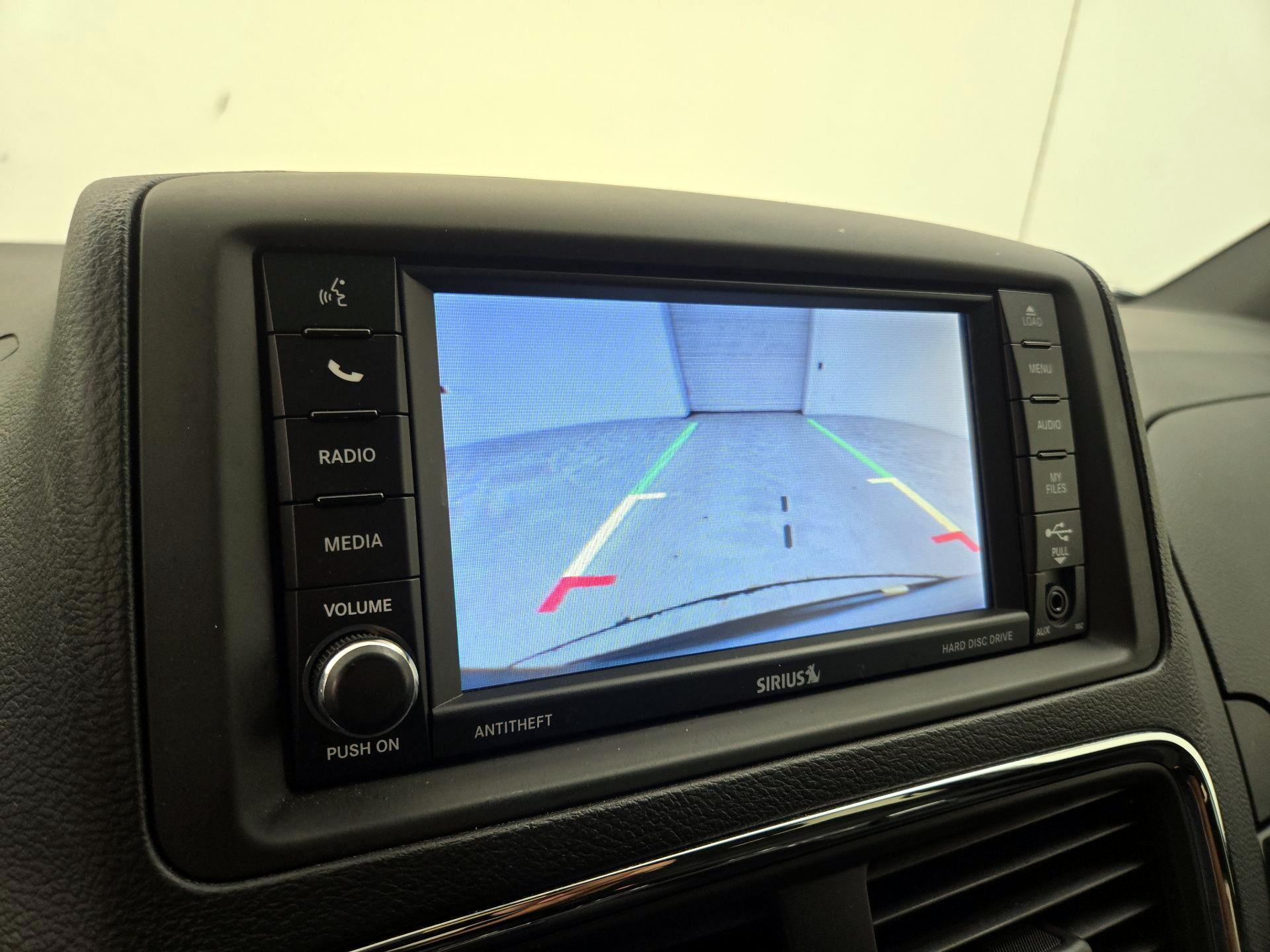 Thumbnail: 2015 Dodge Grand Caravan - 14