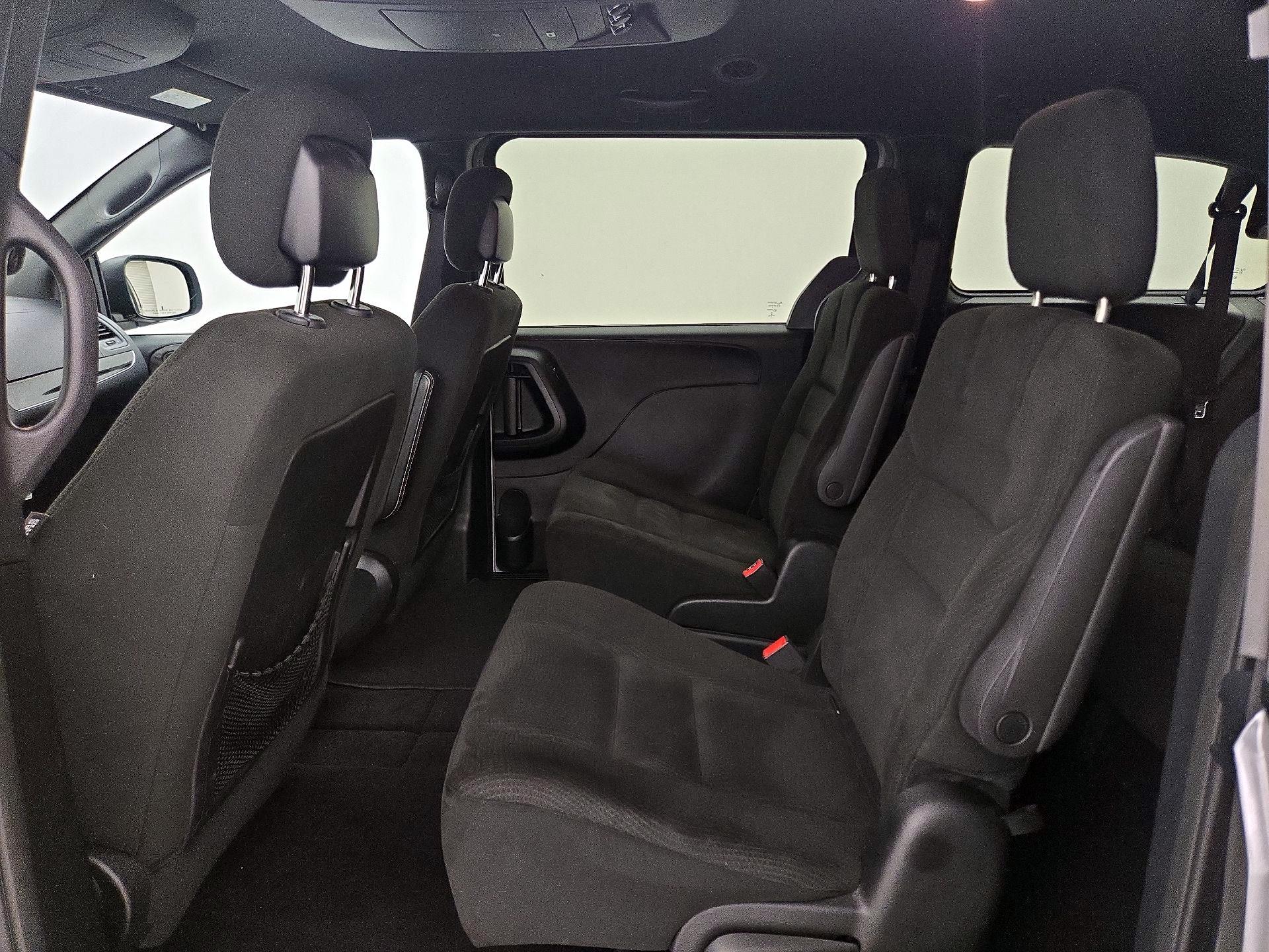 Thumbnail: 2015 Dodge Grand Caravan - 19