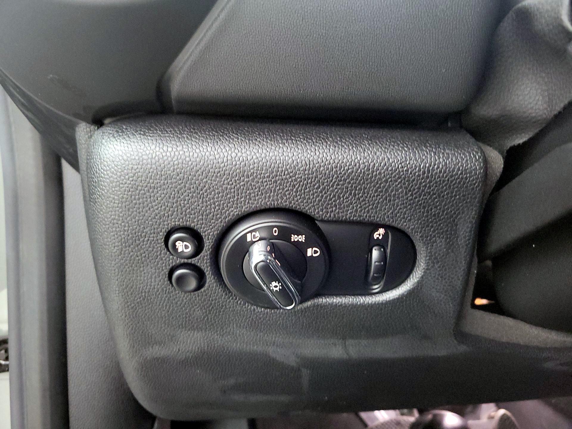 Thumbnail: 2022 MINI Cooper Hardtop - 13