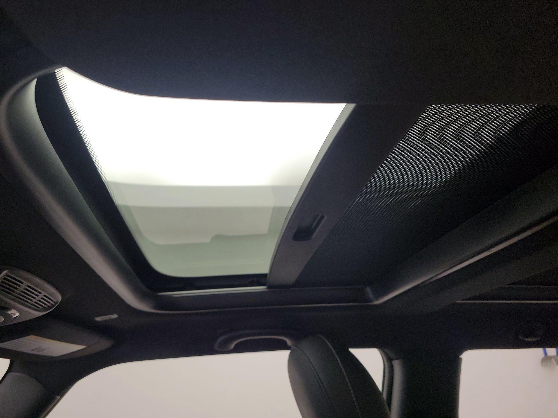 Thumbnail: 2022 MINI Cooper Hardtop - 19