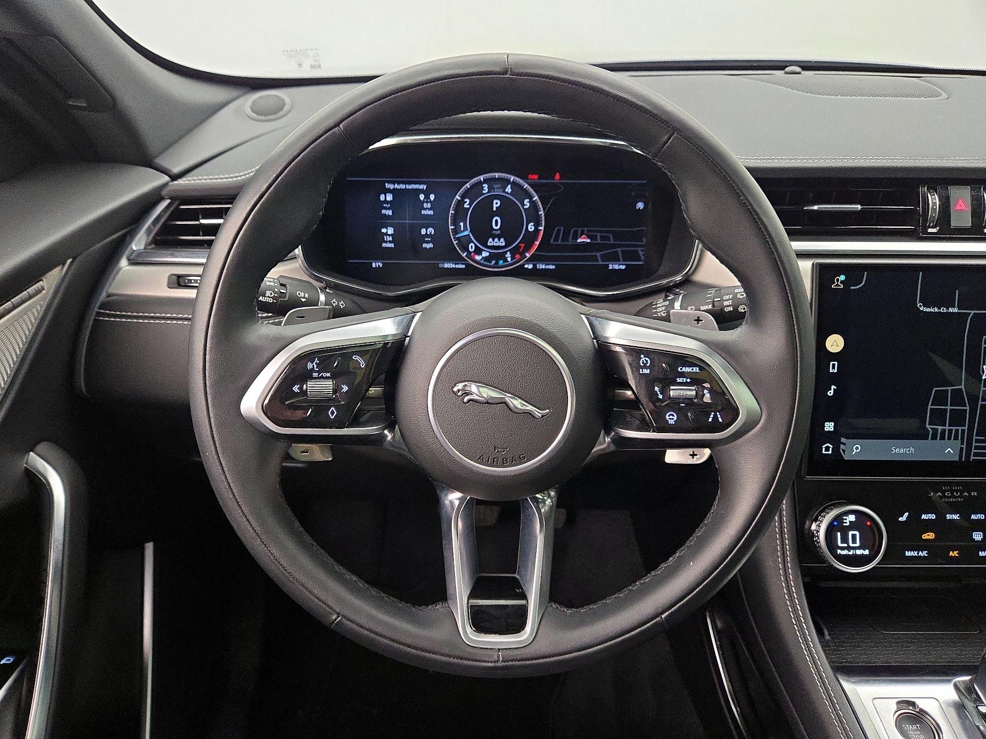 Thumbnail: 2024 Jaguar F-Pace - 10