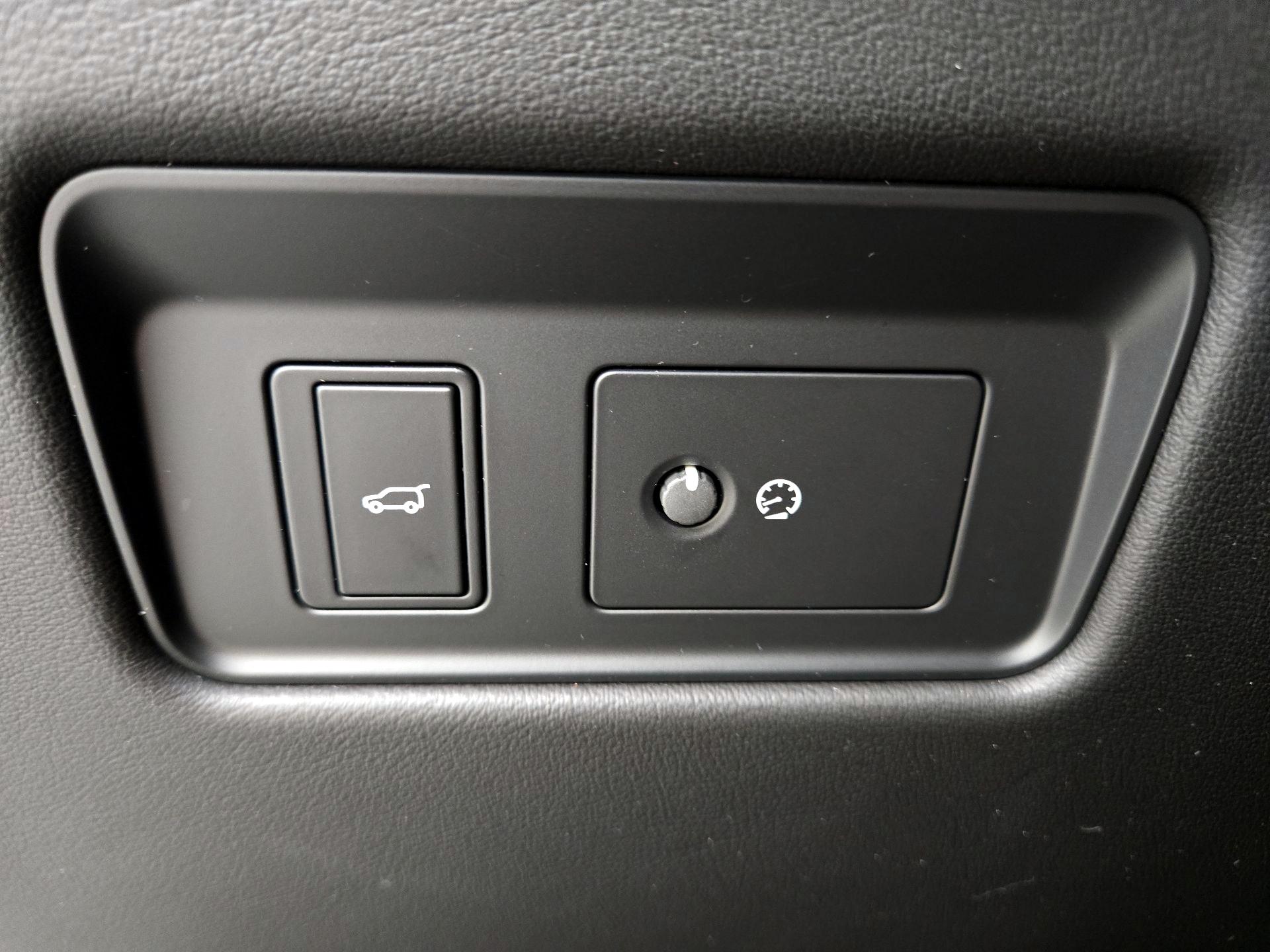 Thumbnail: 2024 Jaguar F-Pace - 13