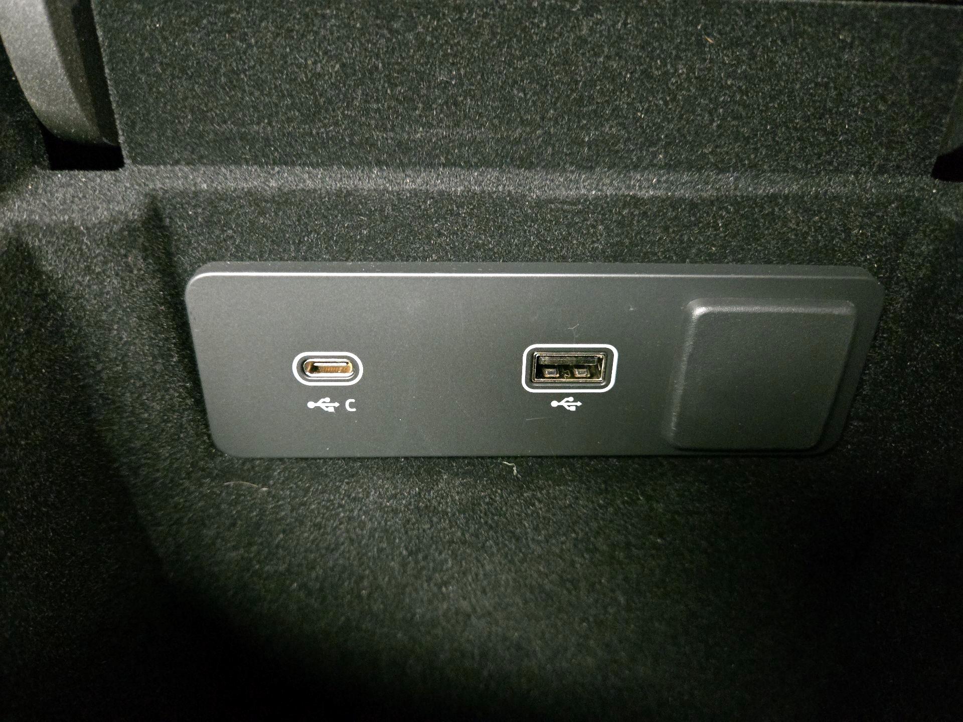 Thumbnail: 2024 Jaguar F-Pace - 19