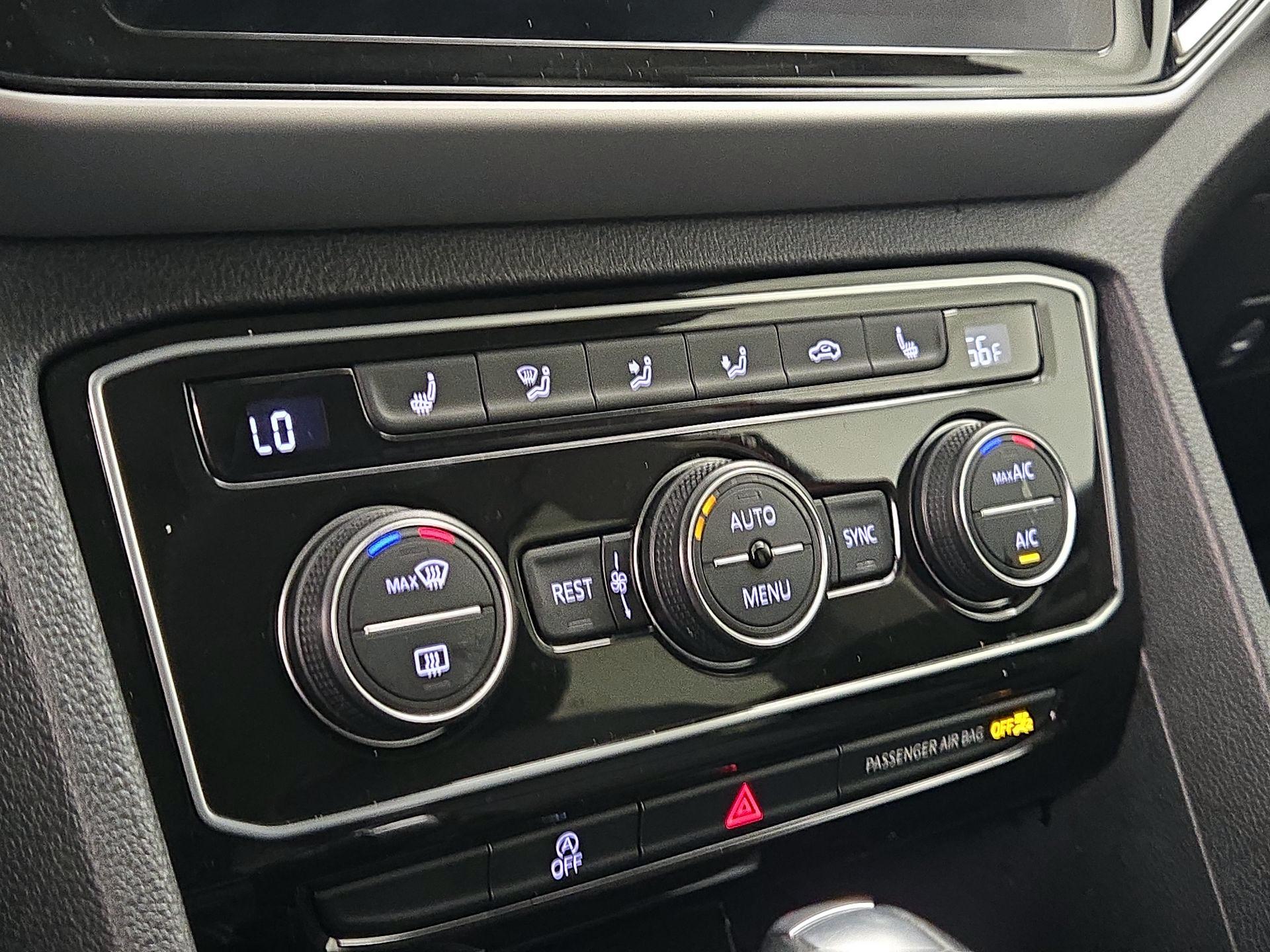 Thumbnail: 2022 Volkswagen Atlas - 16