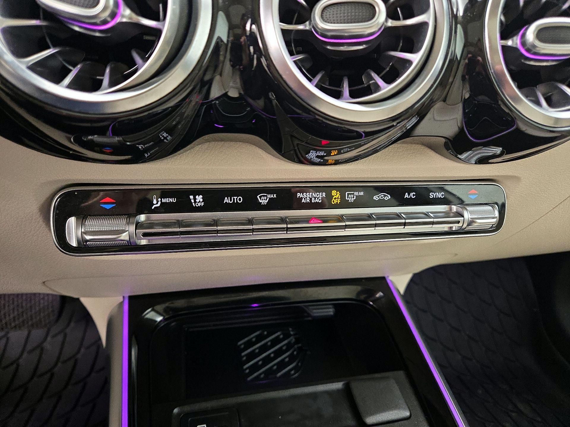 Thumbnail: 2021 Mercedes-Benz GLB - 17