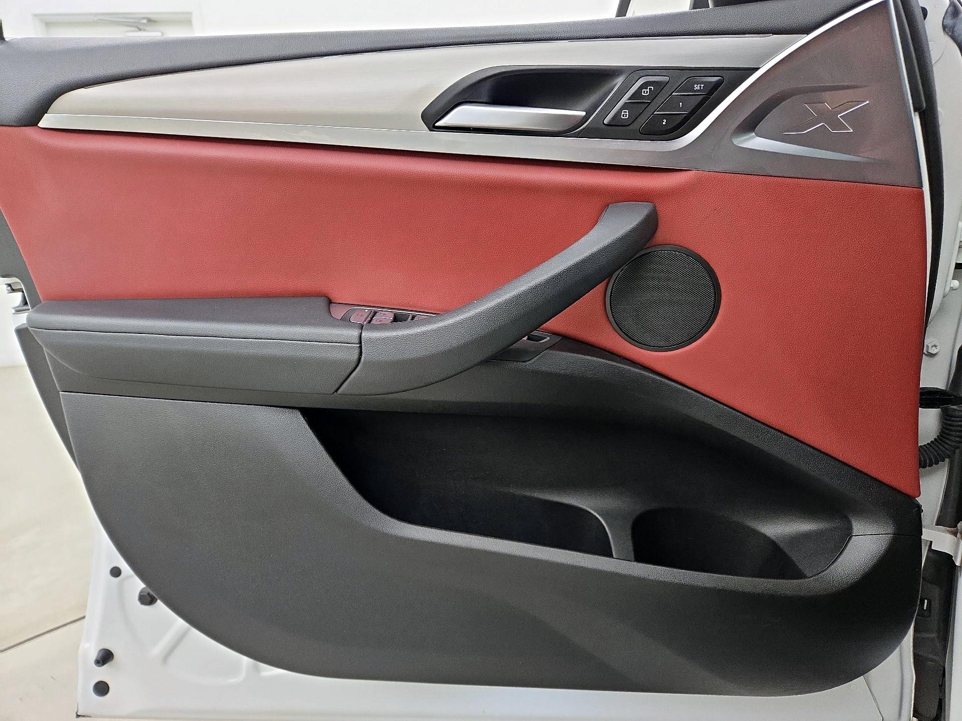 Thumbnail: 2022 BMW X3 - 12