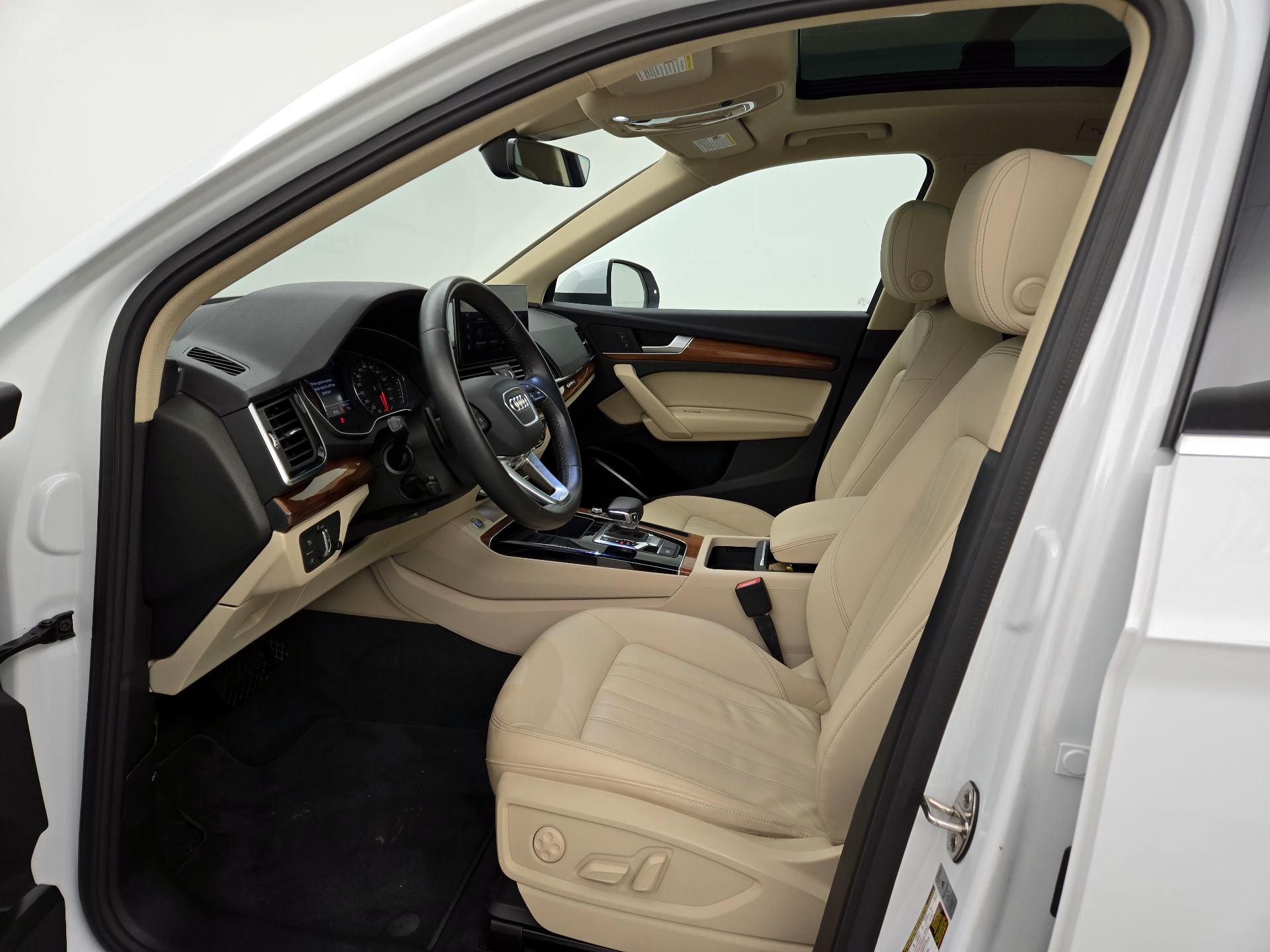 Thumbnail: 2022 Audi Q5 - 11