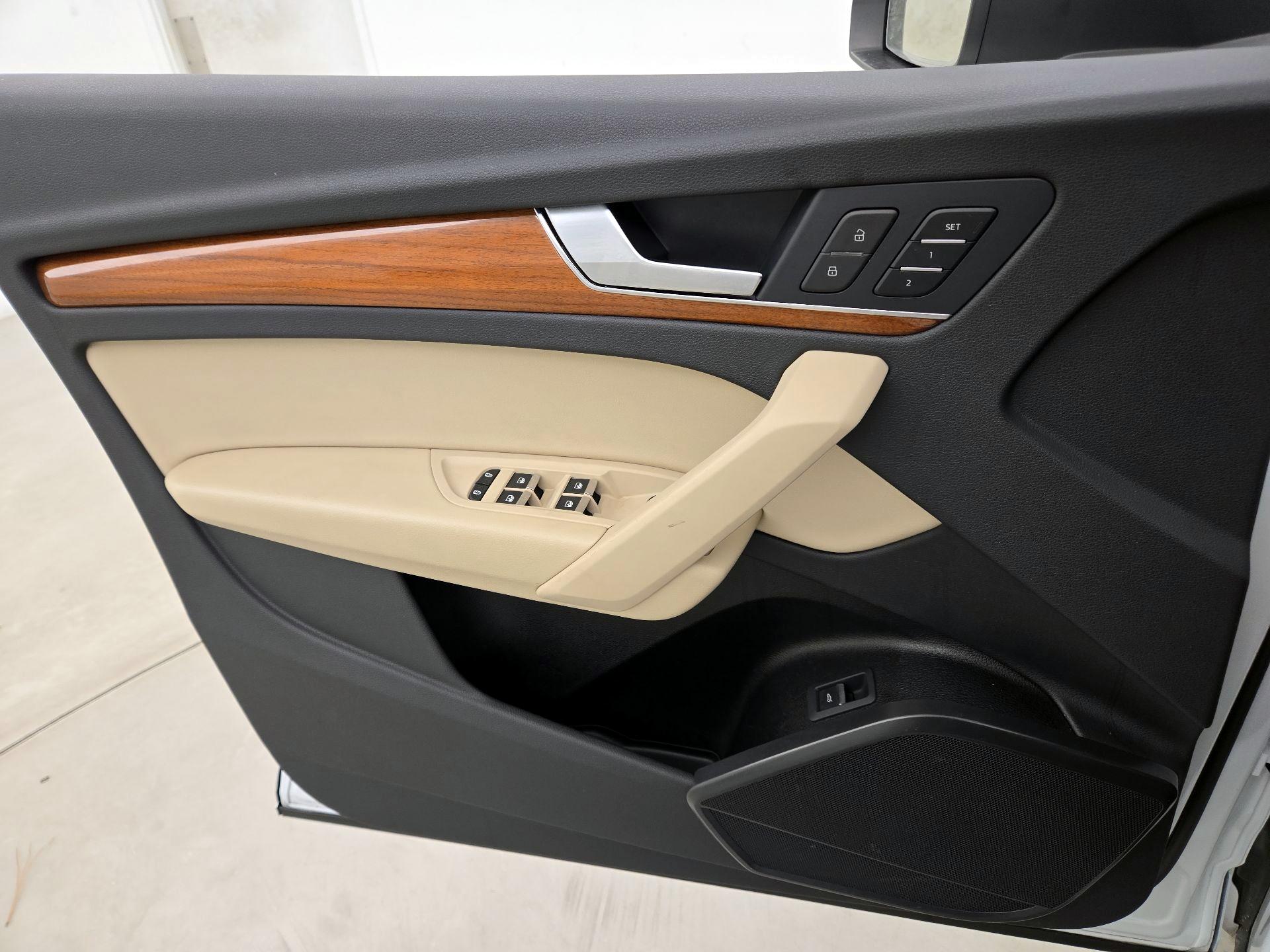 Thumbnail: 2022 Audi Q5 - 12