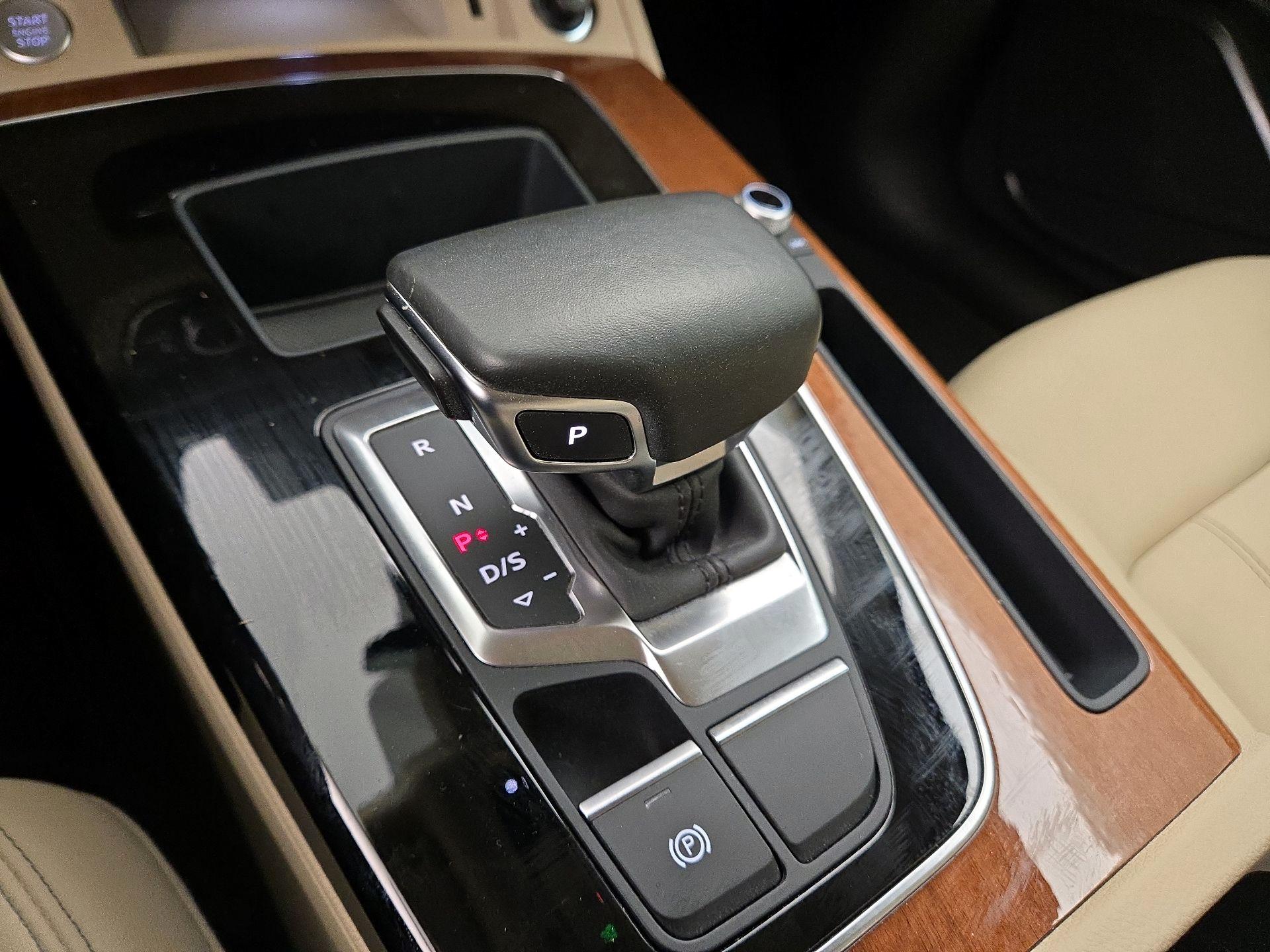 Thumbnail: 2022 Audi Q5 - 17