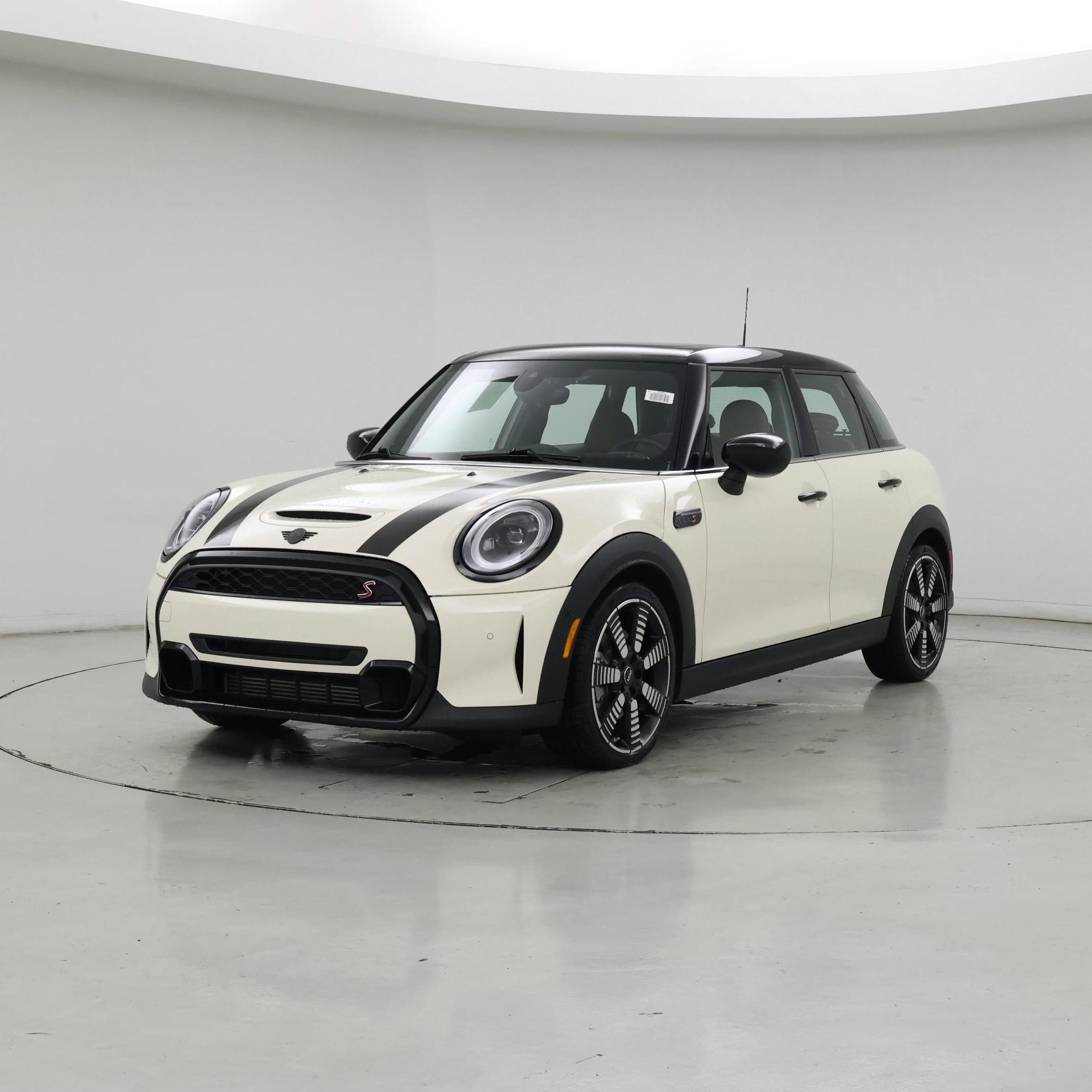 Thumbnail: 2023 MINI Cooper Hardtop - 4