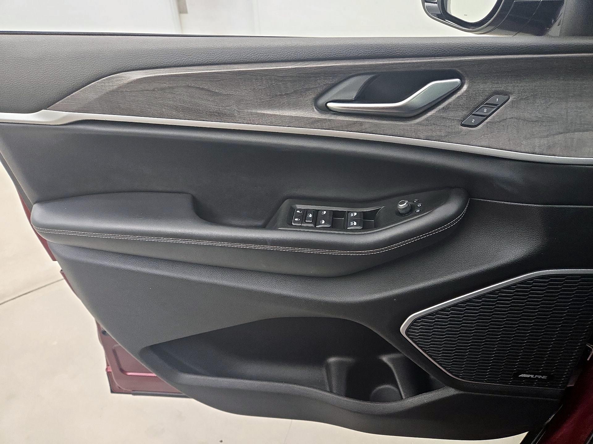 Thumbnail: 2021 Jeep Grand Cherokee L - 12