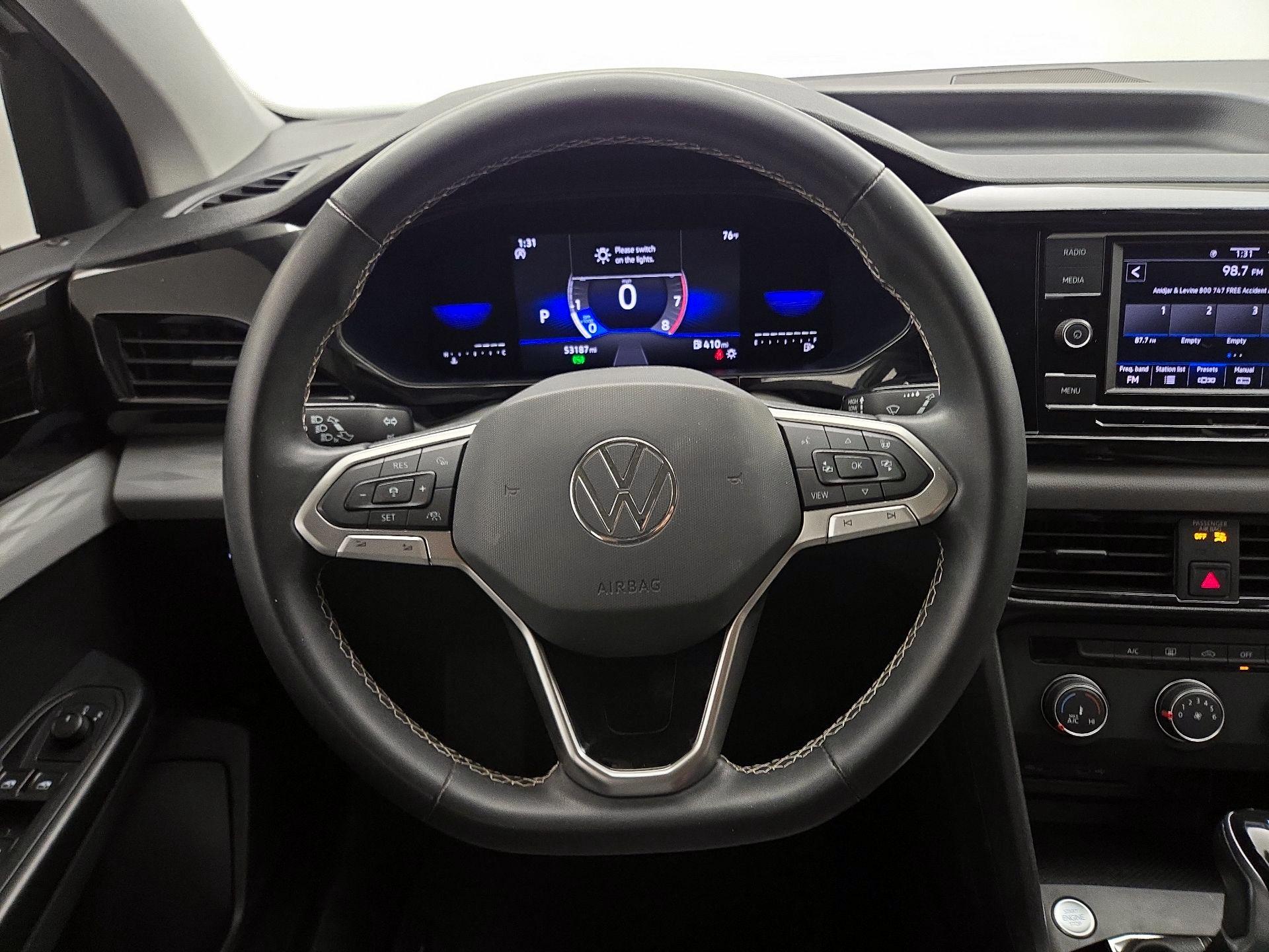 Thumbnail: 2022 Volkswagen Taos - 10