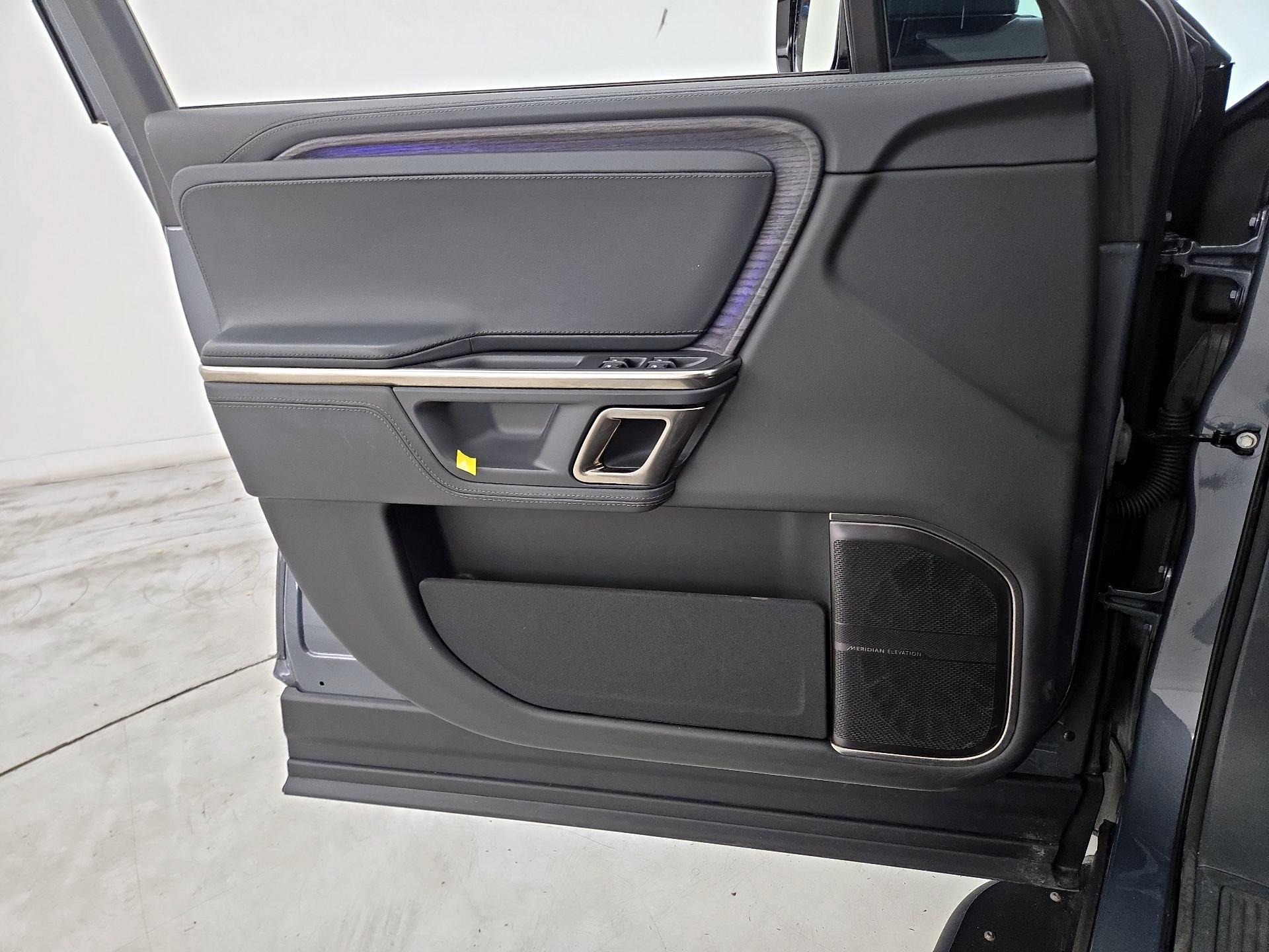 Thumbnail: 2023 Rivian R1T - 12