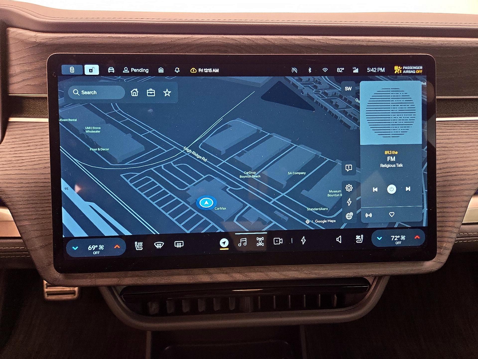 Thumbnail: 2023 Rivian R1T - 13