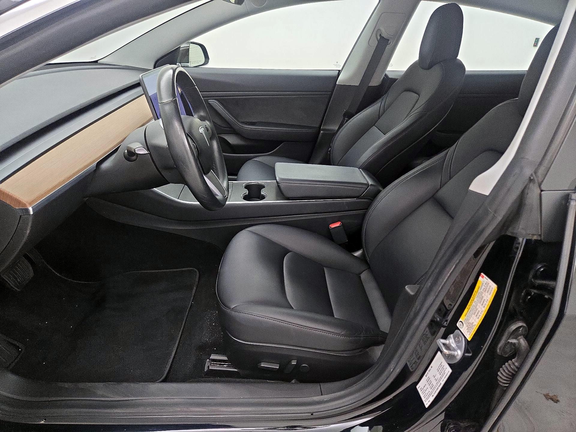 Thumbnail: 2019 Tesla Model 3 - 11