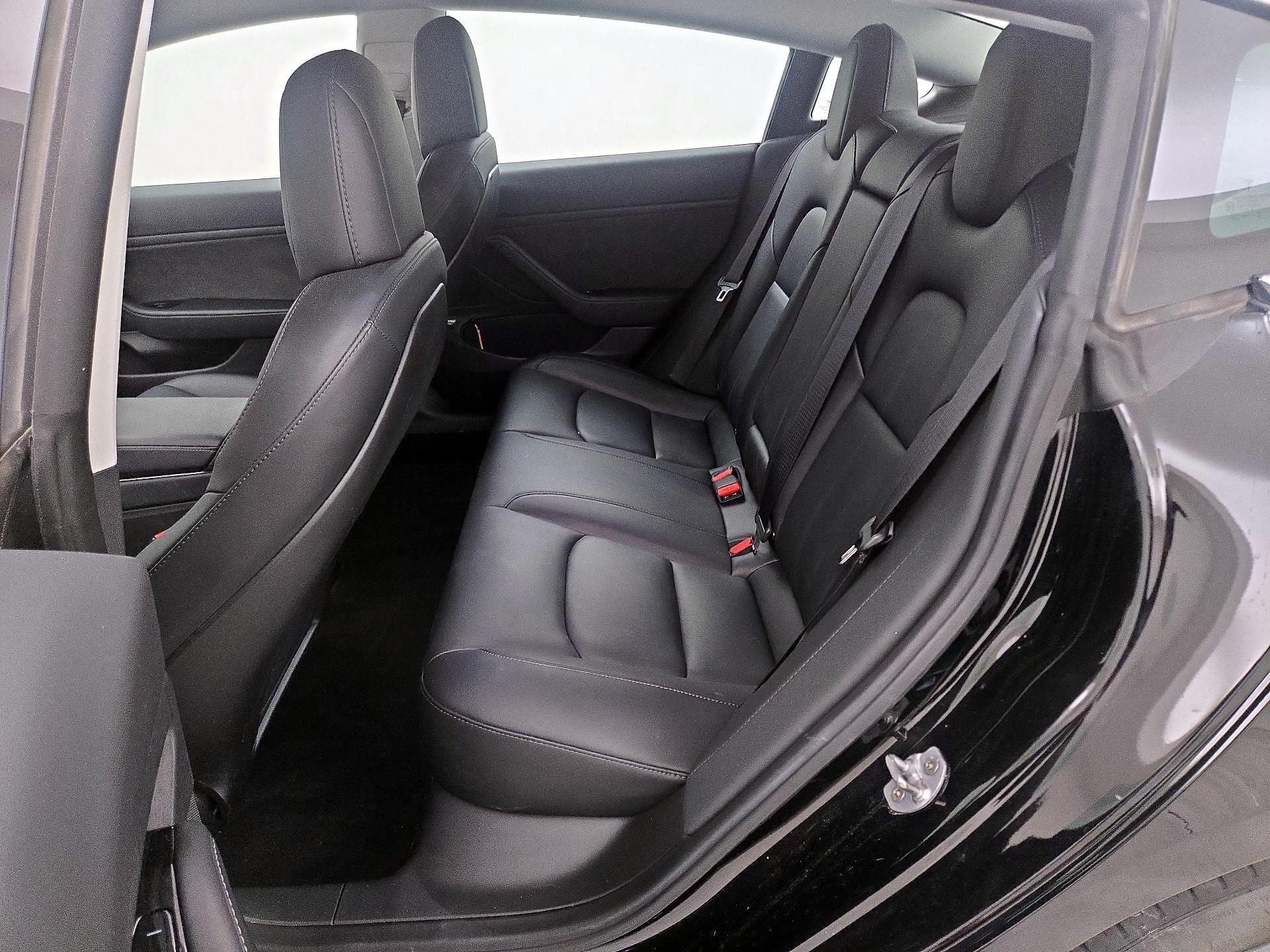 Thumbnail: 2019 Tesla Model 3 - 20