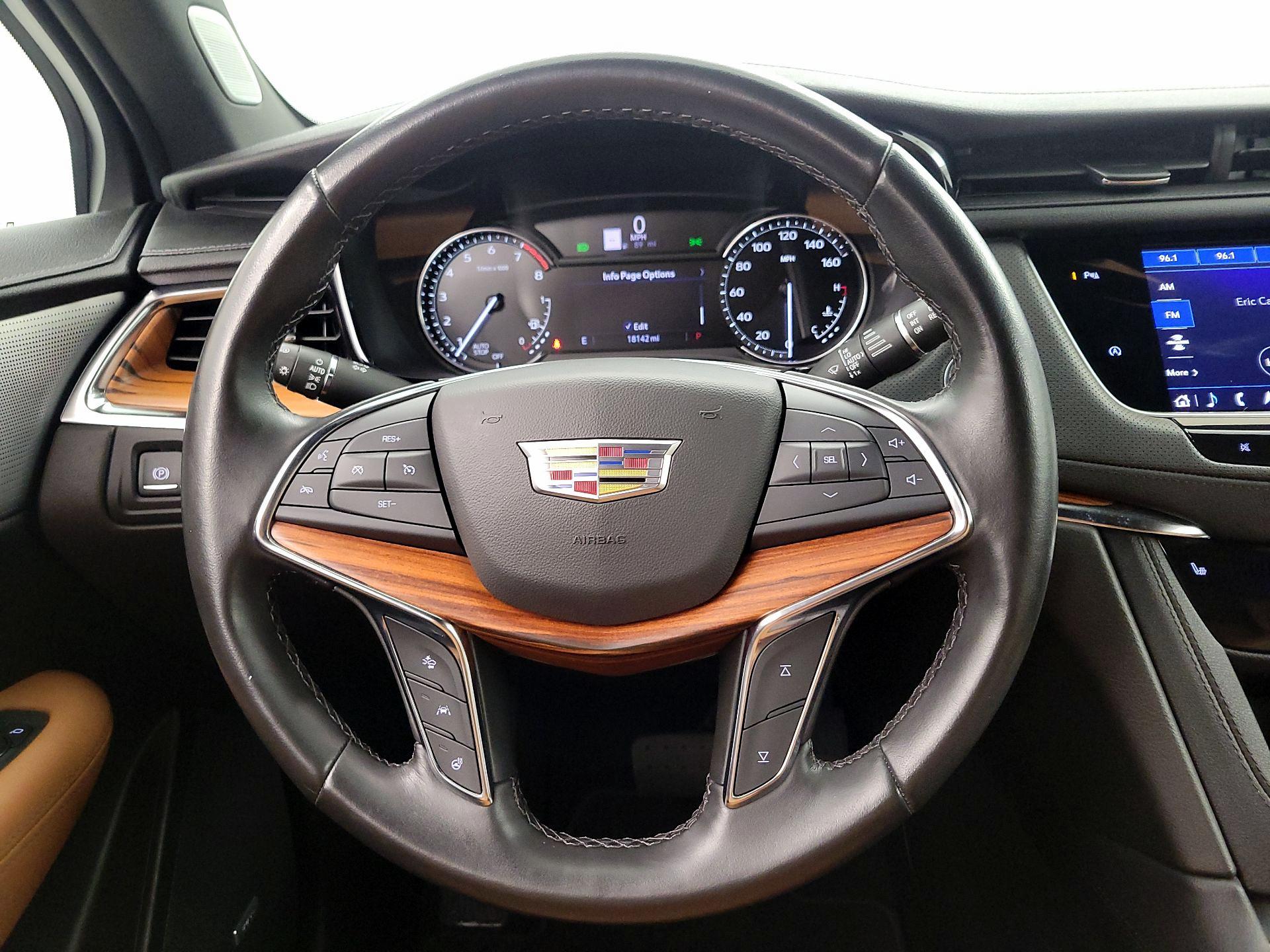Thumbnail: 2022 Cadillac XT5 - 10