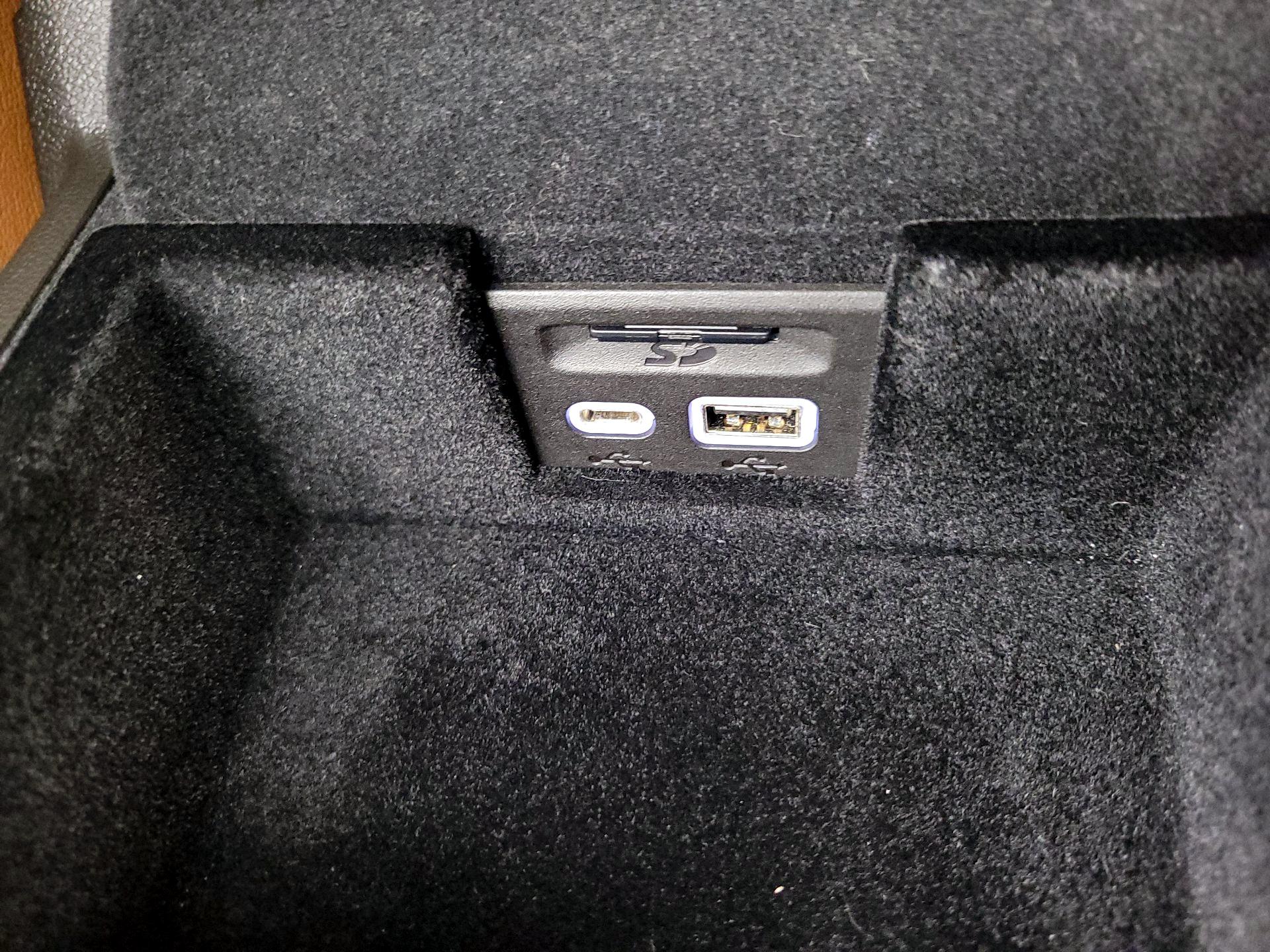 Thumbnail: 2022 Cadillac XT5 - 18