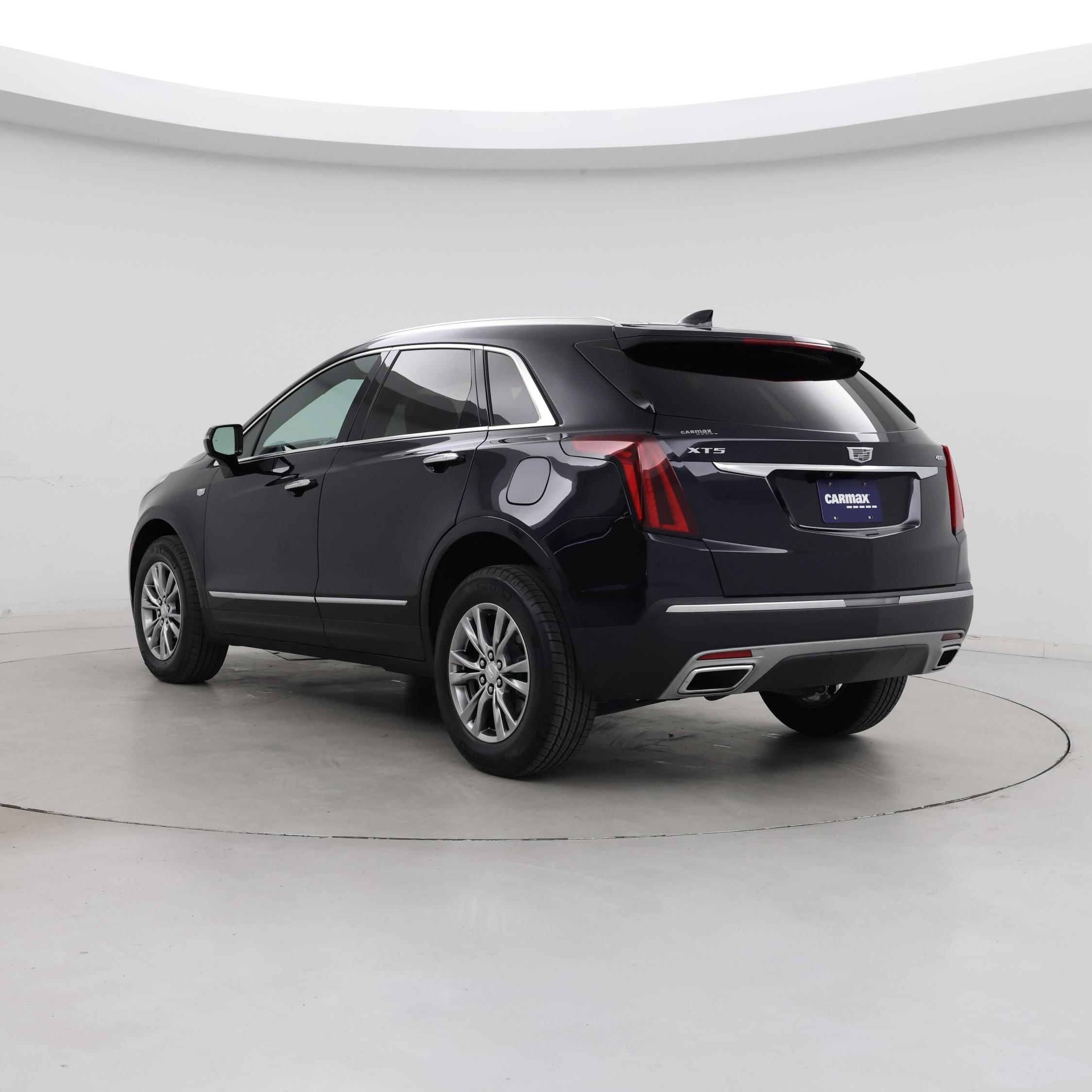 Thumbnail: 2022 Cadillac XT5 - 2
