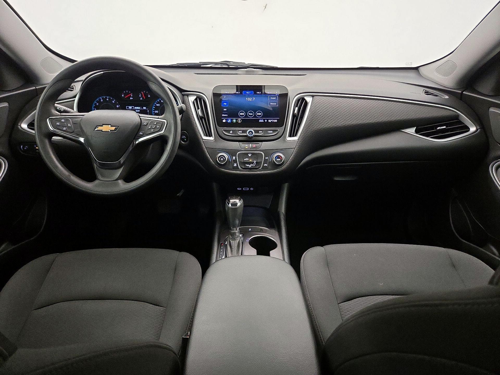 Thumbnail: 2020 Chevrolet Malibu - 9