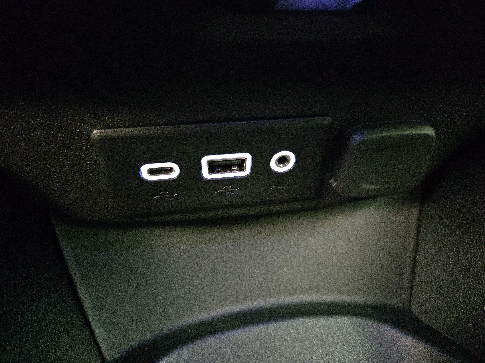 Thumbnail: 2020 Chevrolet Malibu - 18