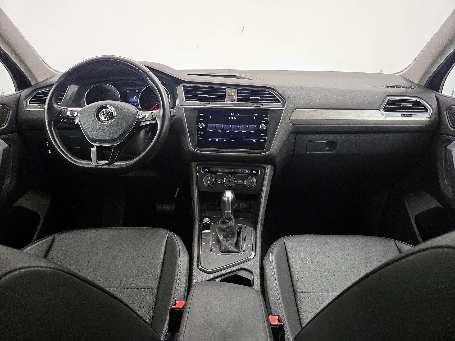 Thumbnail: 2018 Volkswagen Tiguan - 9