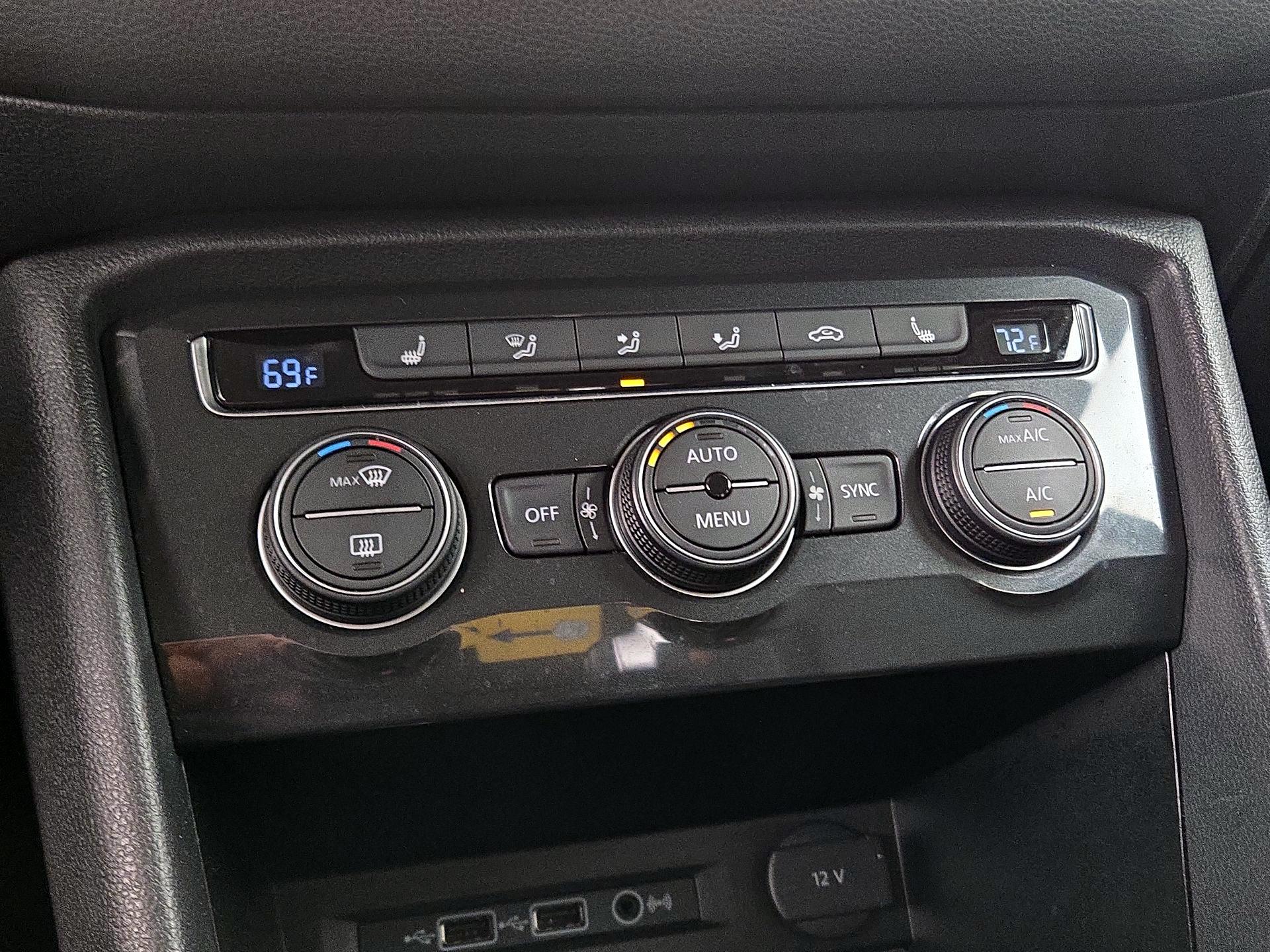 Thumbnail: 2018 Volkswagen Tiguan - 16