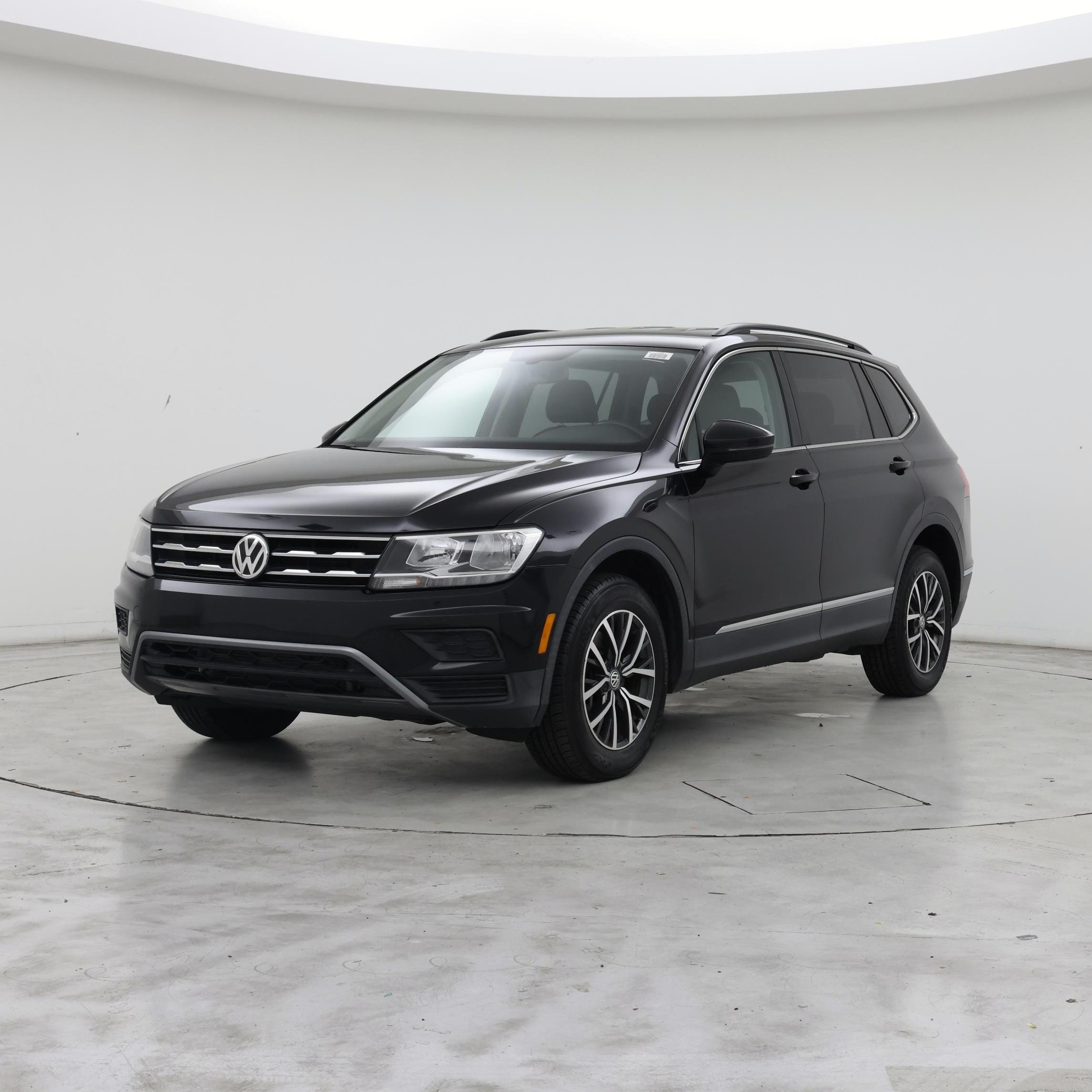 Thumbnail: 2018 Volkswagen Tiguan - 4