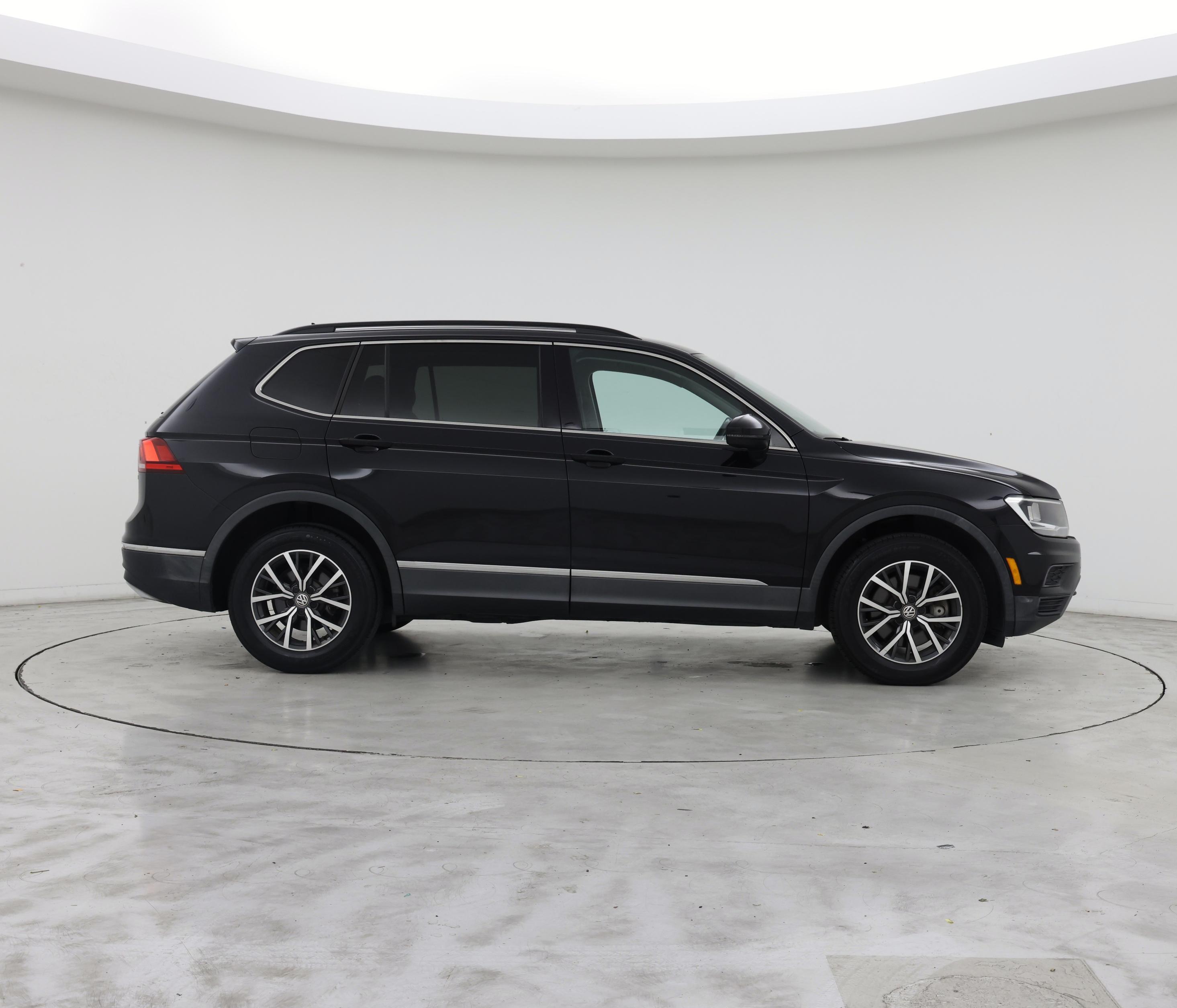 Thumbnail: 2018 Volkswagen Tiguan - 7