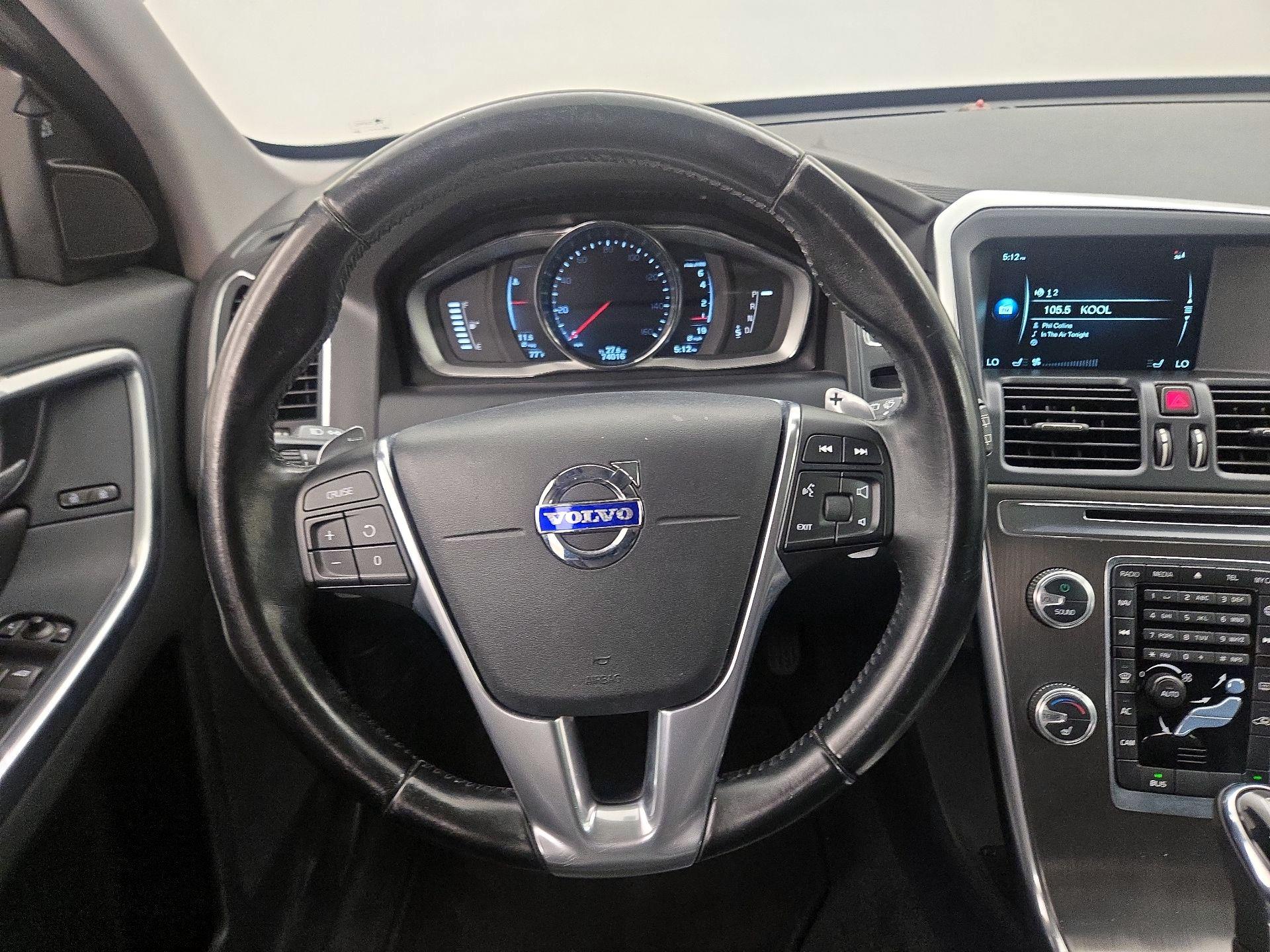 Thumbnail: 2015 Volvo XC60 - 10