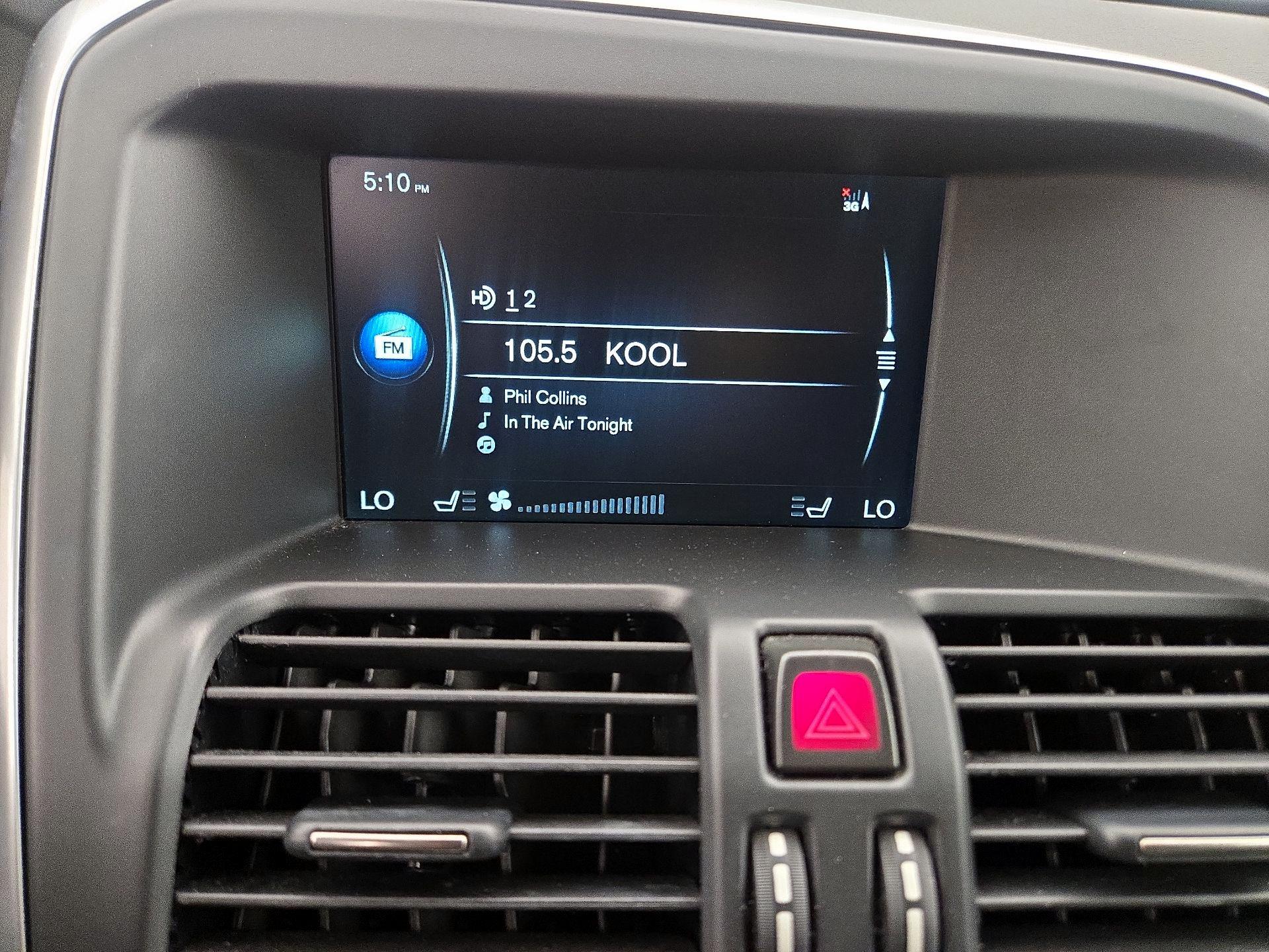 Thumbnail: 2015 Volvo XC60 - 15