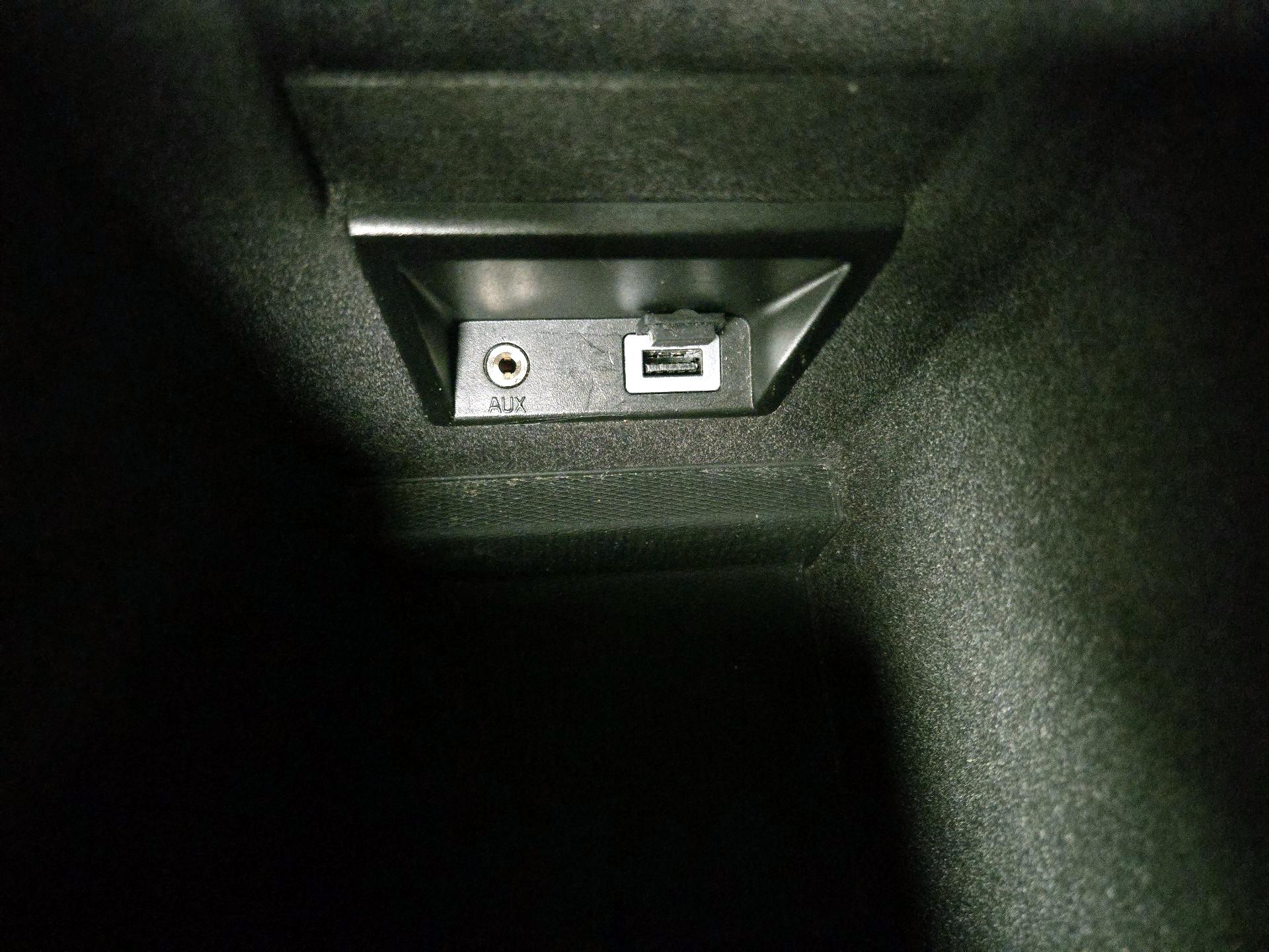 Thumbnail: 2015 Volvo XC60 - 18