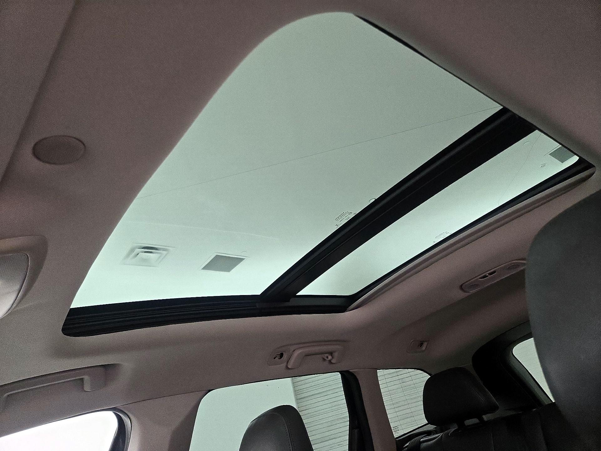 Thumbnail: 2015 Volvo XC60 - 19