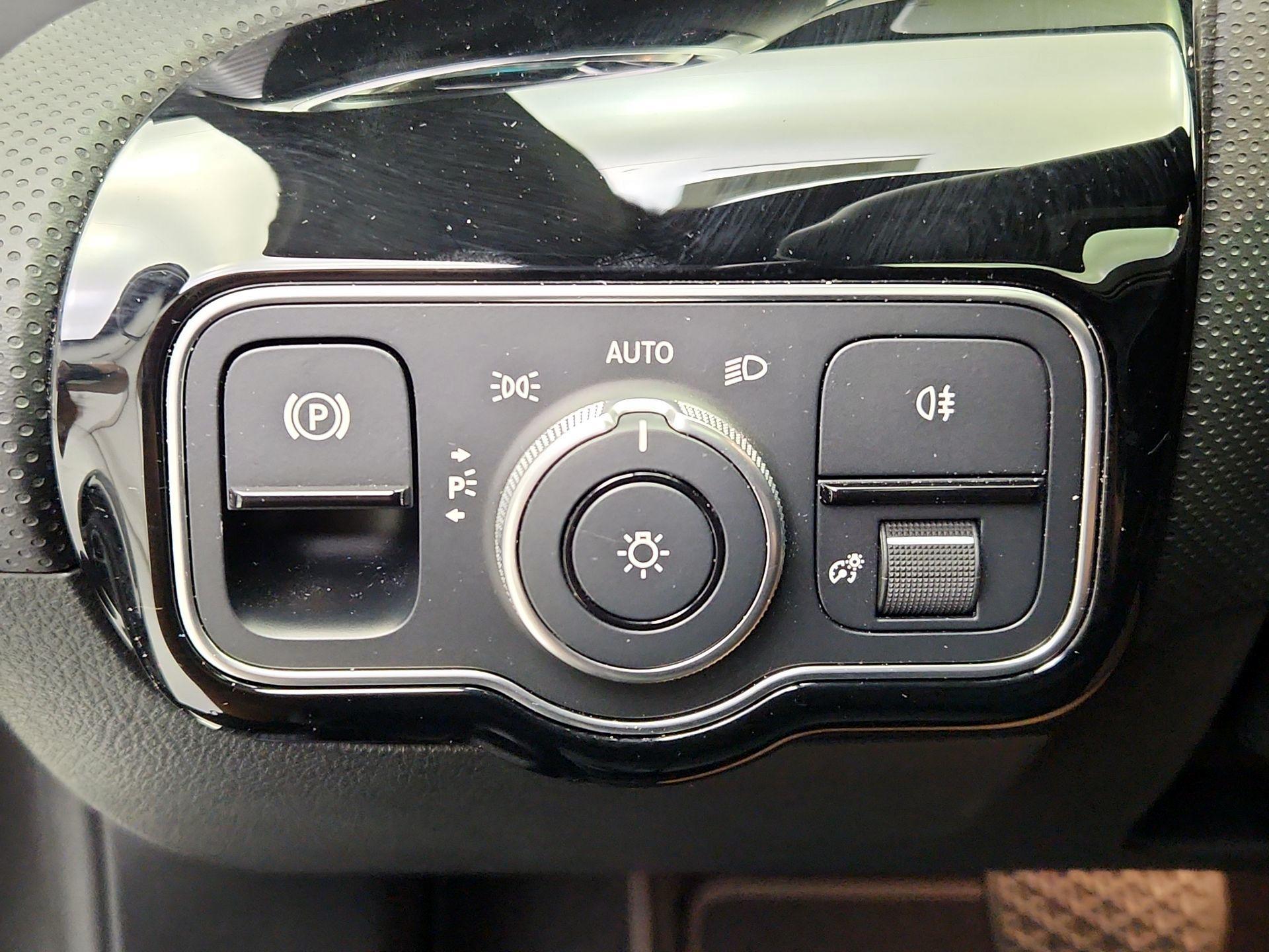 Thumbnail: 2022 Mercedes-Benz A-Class - 13