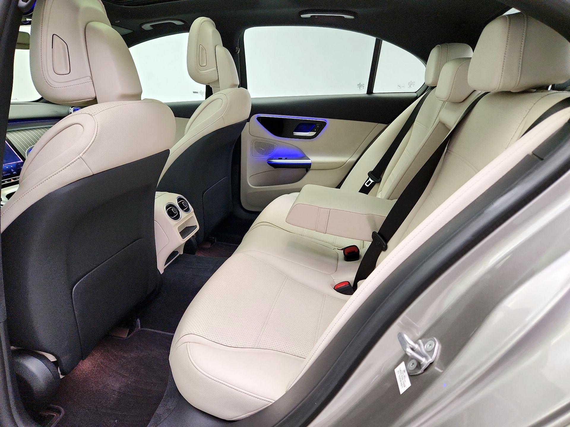 Thumbnail: 2023 Mercedes-Benz C-Class - 20